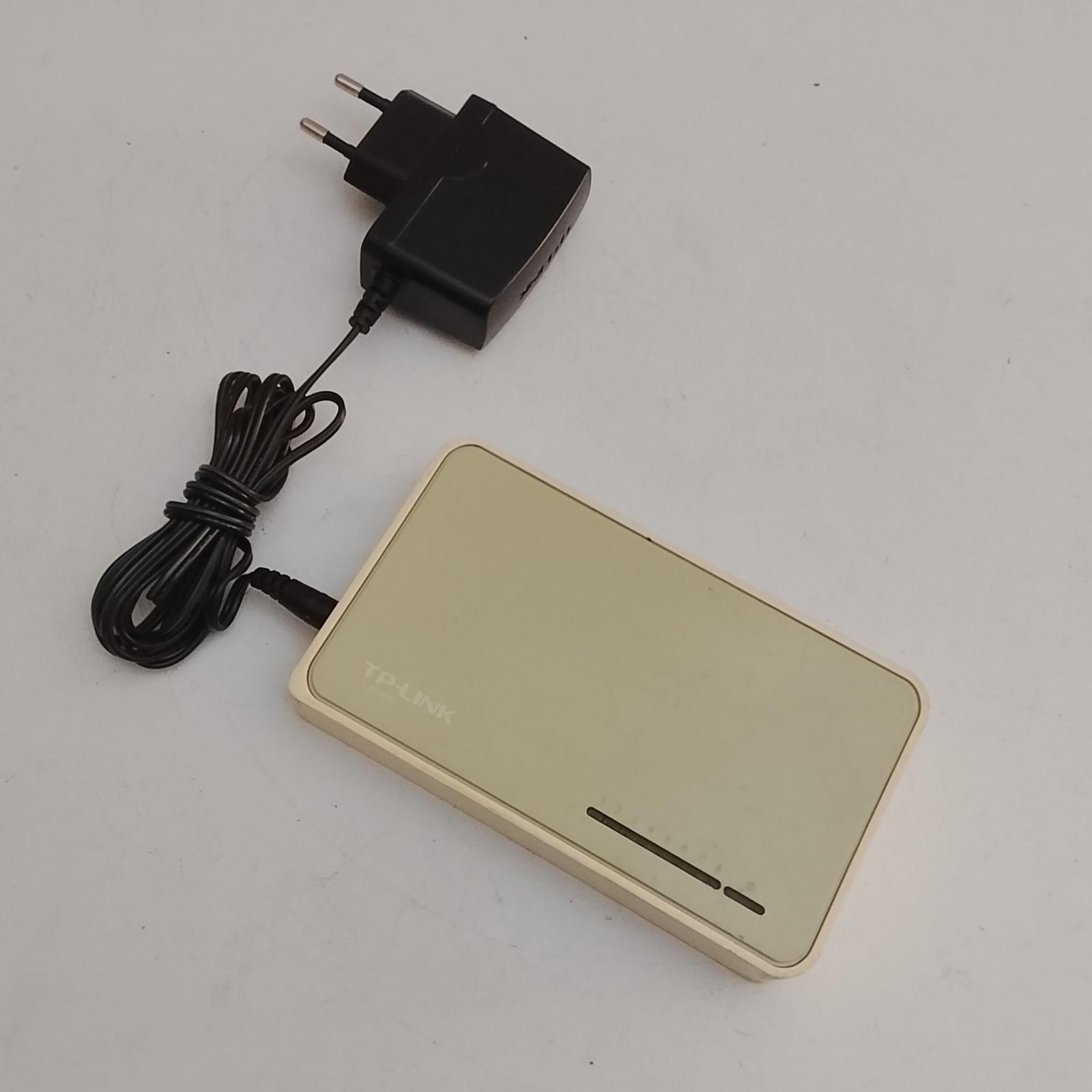 سوییچ شبکه 8 پورت TPLINK TL-SF1008D سالم