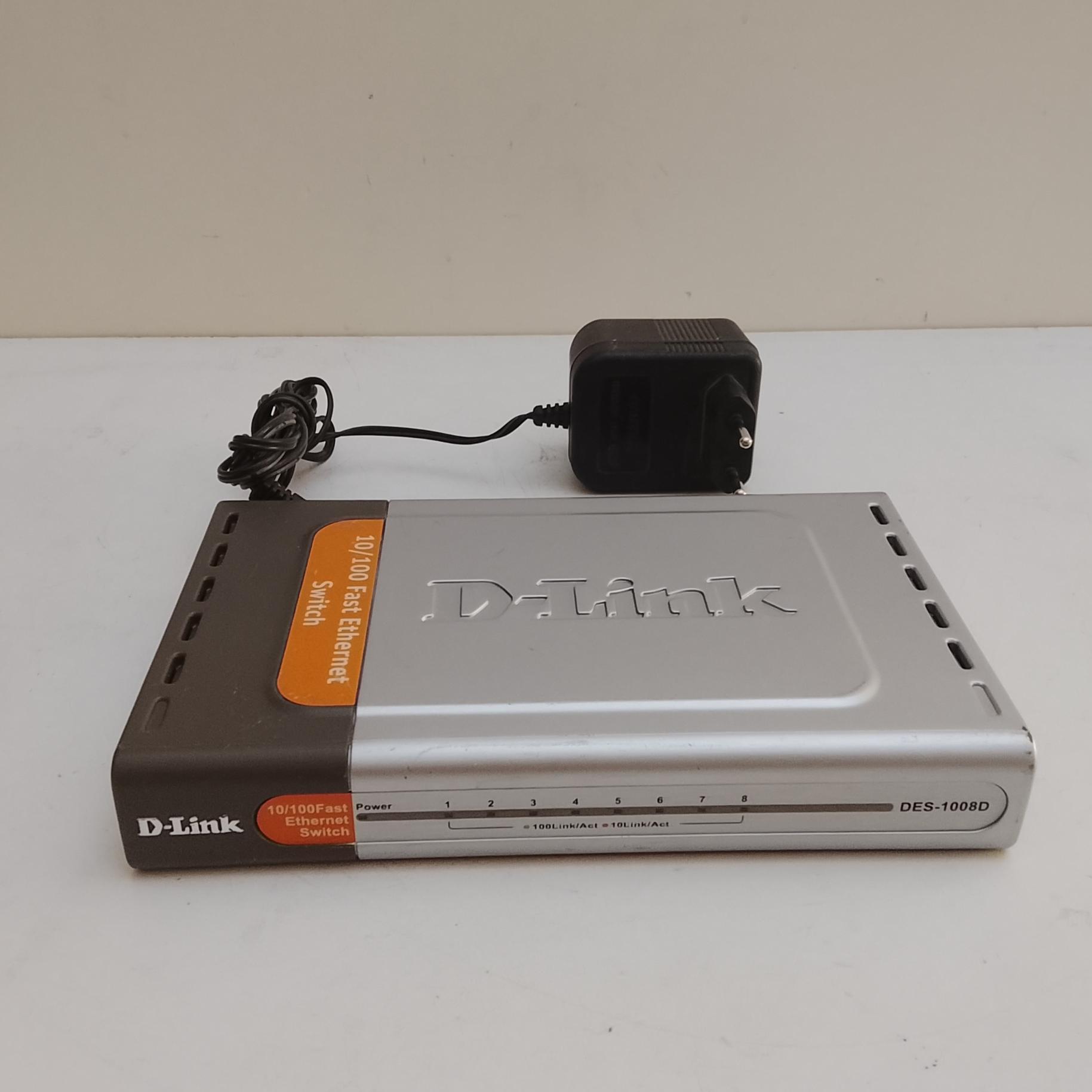سوییچ شبکه دیلینک 8 پورت DLINK DES 1008D سالم