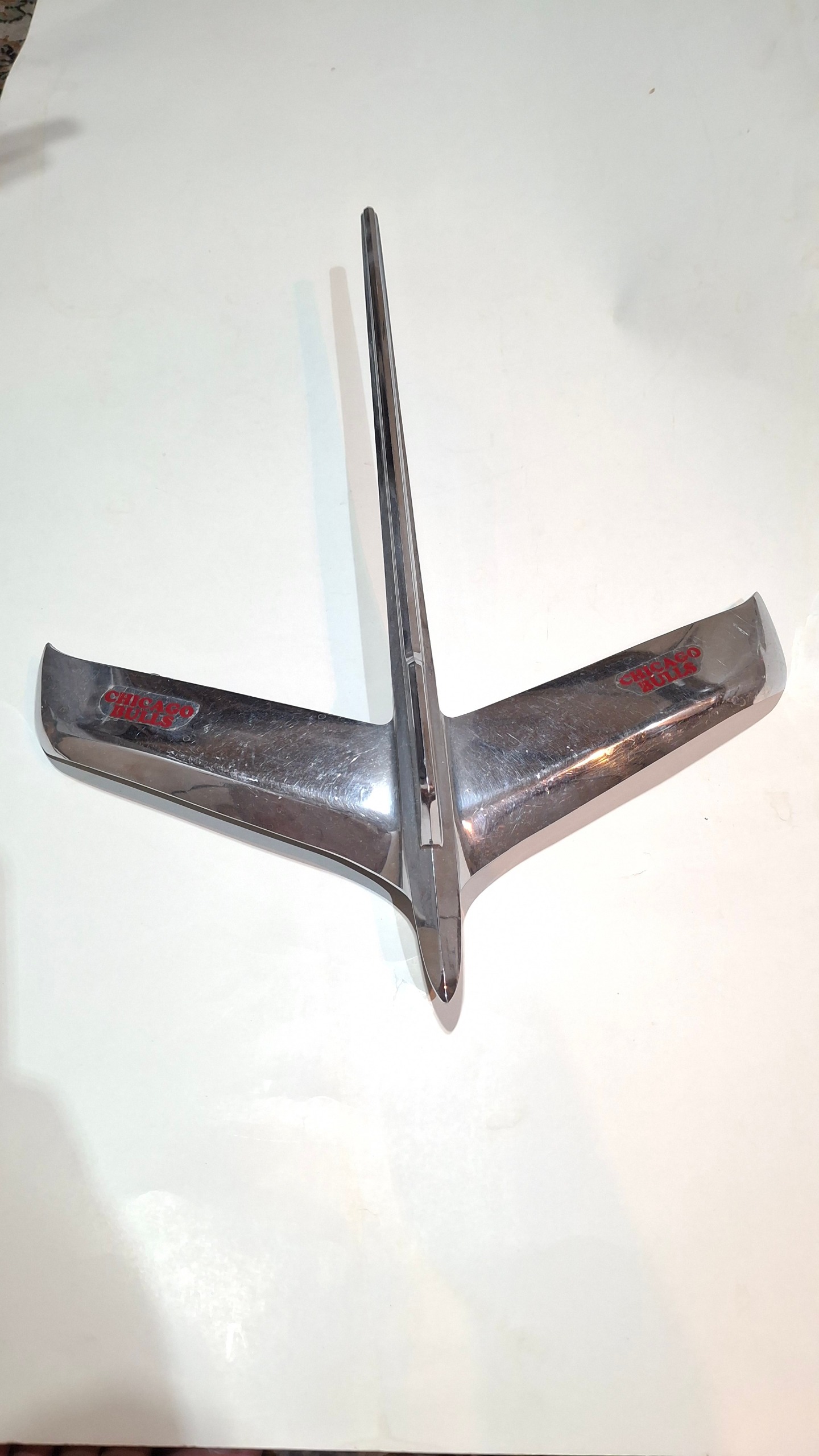 مجسمه کاپوت پونتیاک قدیمی امریکایی