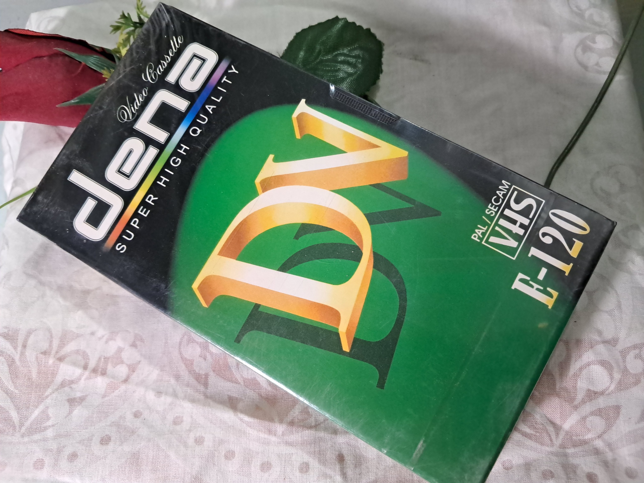 فیلم VHS خام دنا مدل DV 120 پلمپ