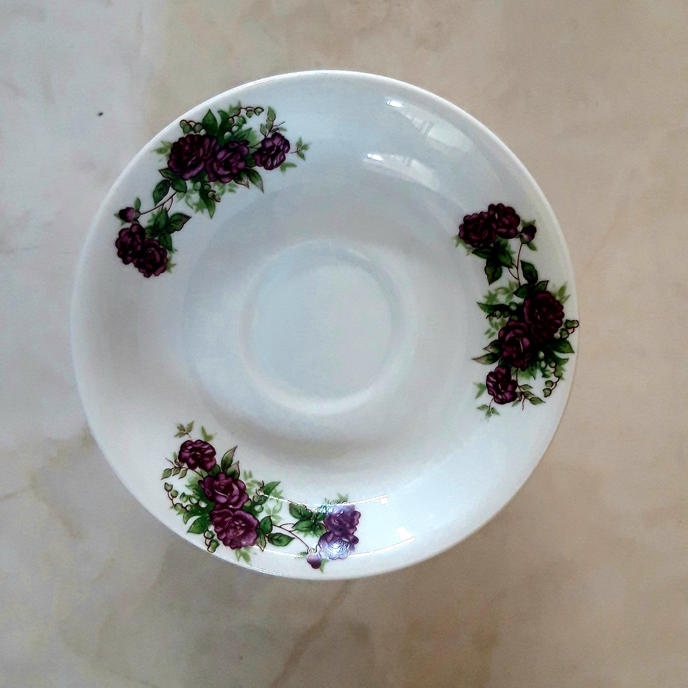 یک دست نعلبکی گلسرخی