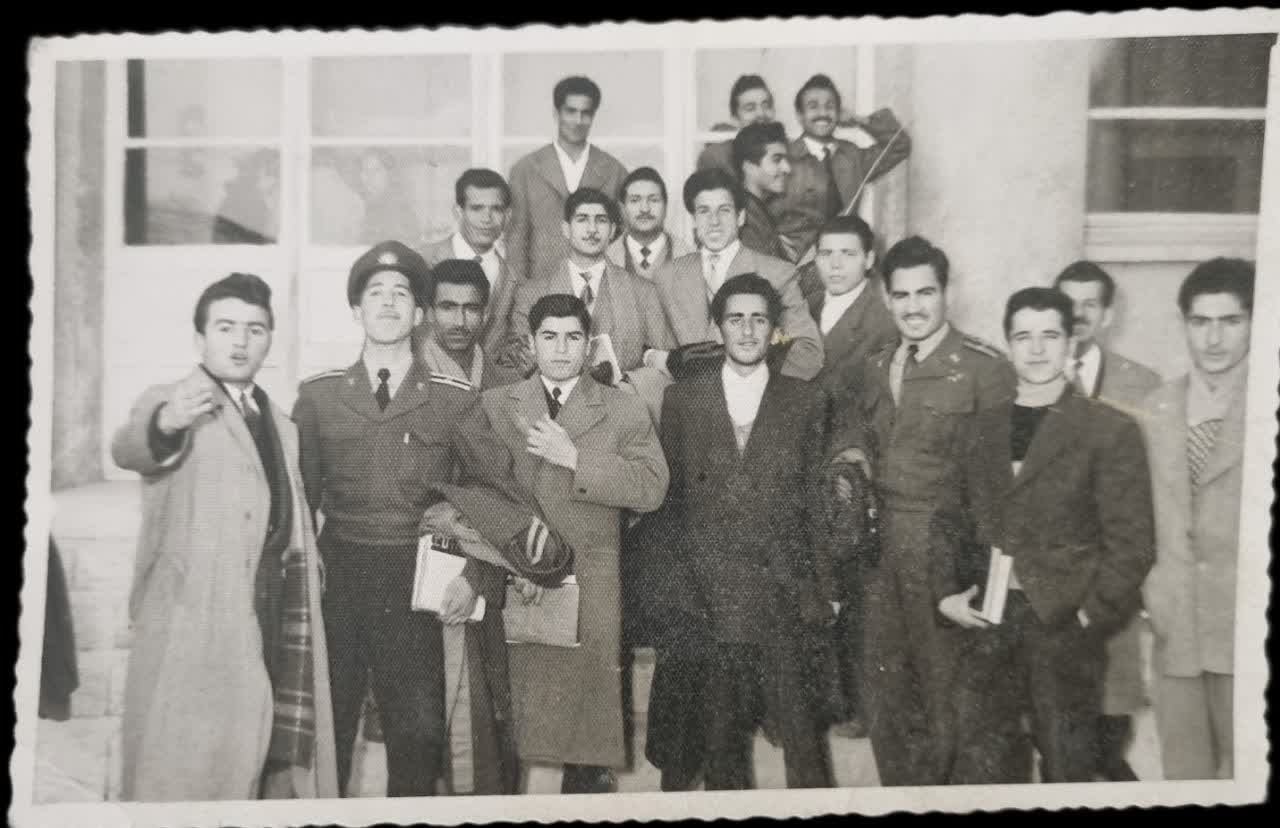 عکس گروهی از دانشجویان دوره پهلوی