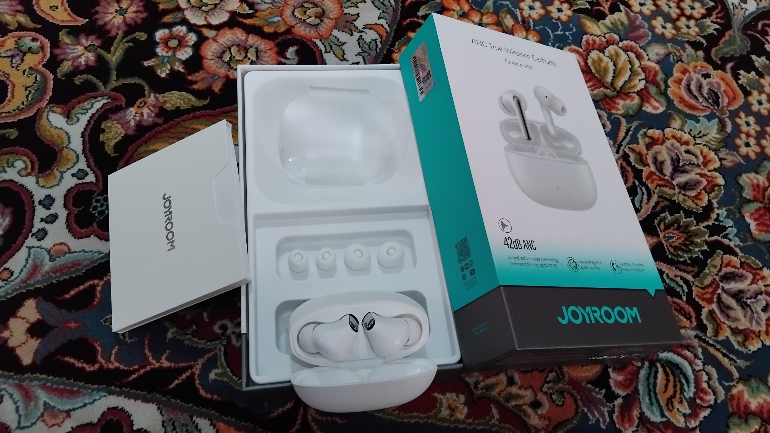 هندزفری حرفه ای دارای ANC و کیفیت بسیار بالا