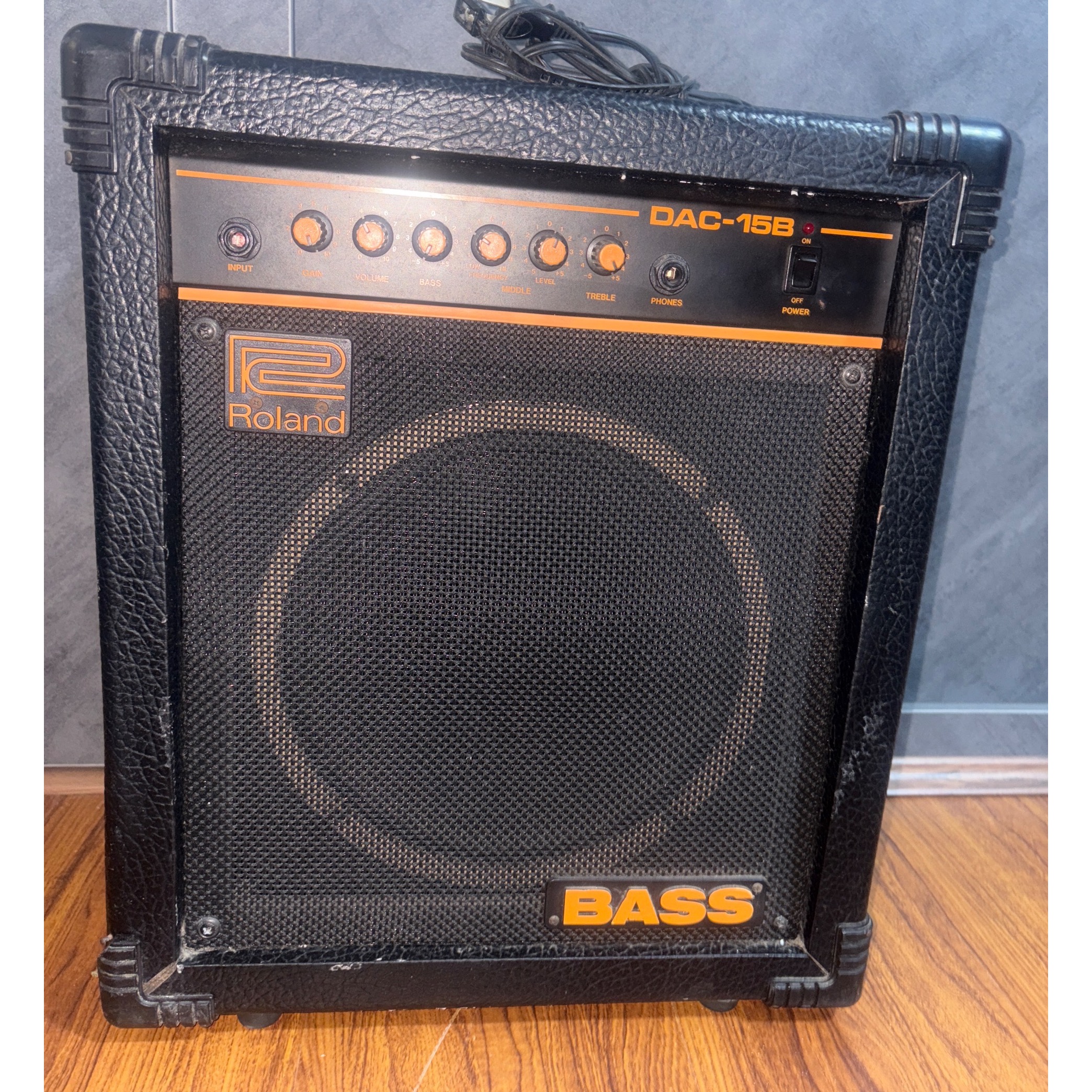 آمپلی Roland DAC-15B