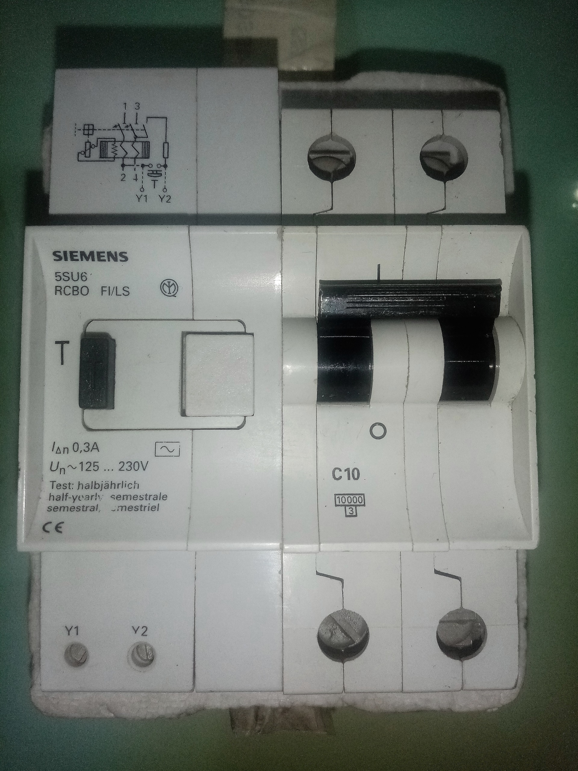 محافظ جان ترکیبی RCBO