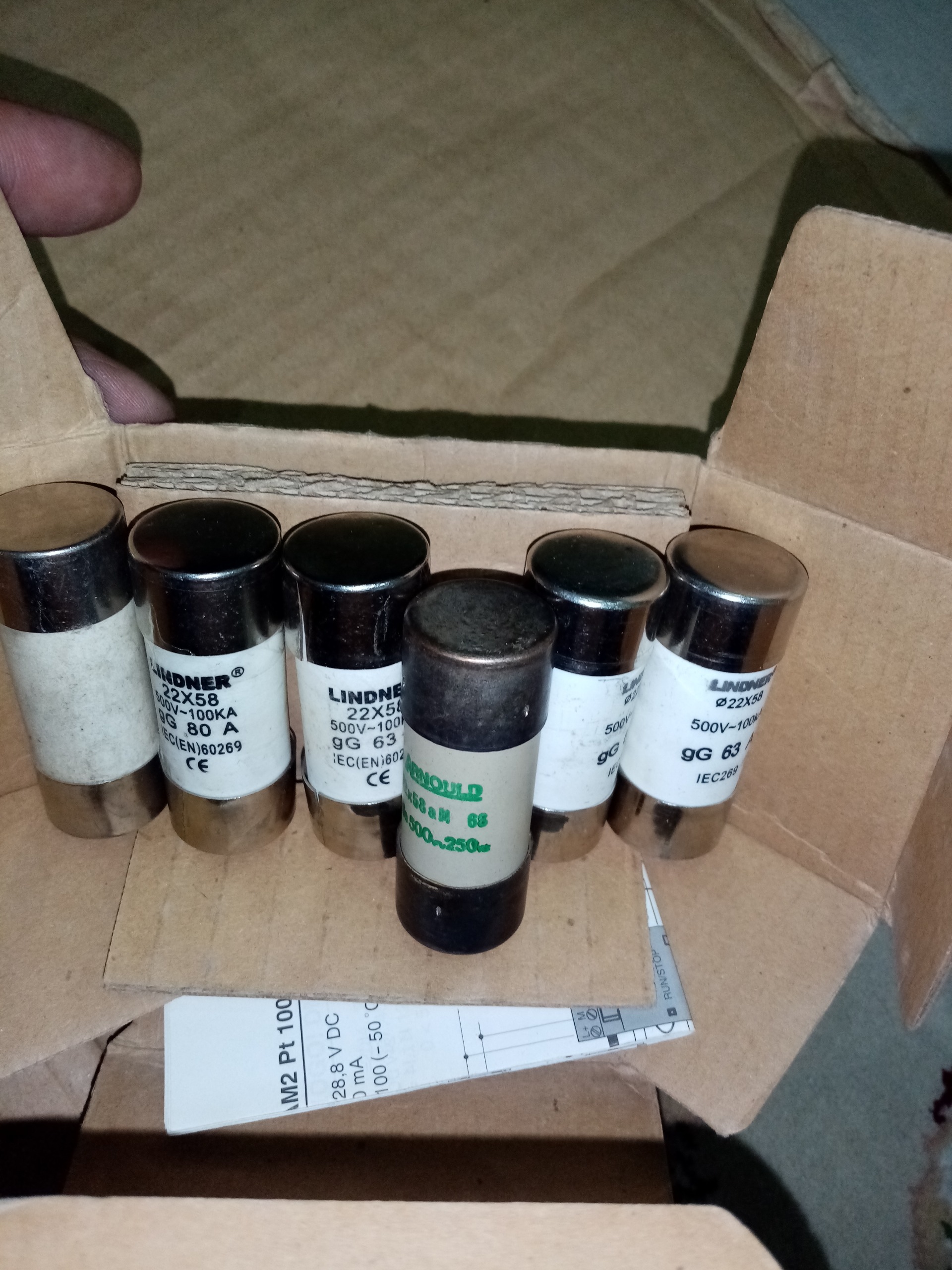 فیوز سیلندری استوانه ای گچی