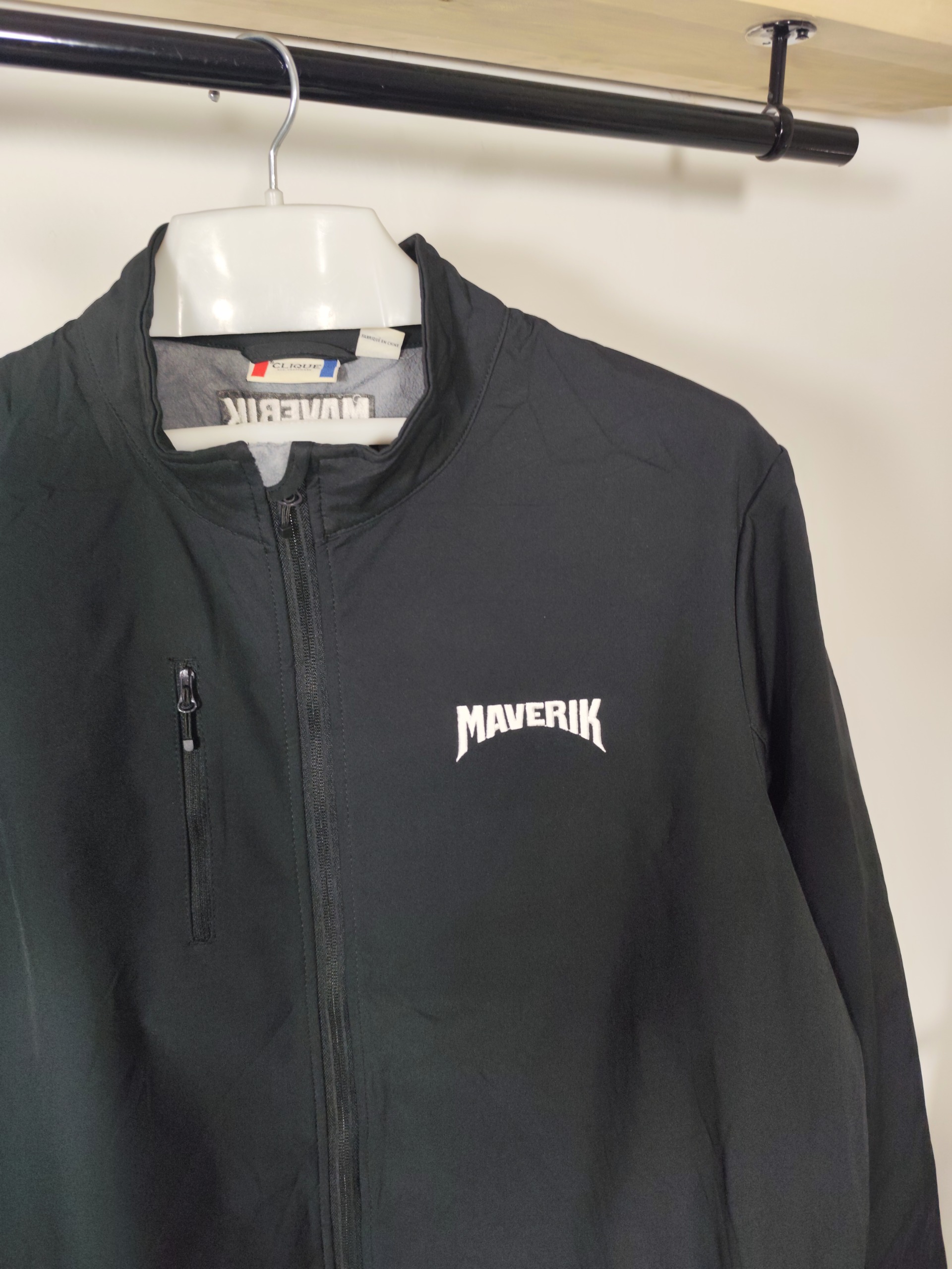 کاپشن وینداستاپر کد 3