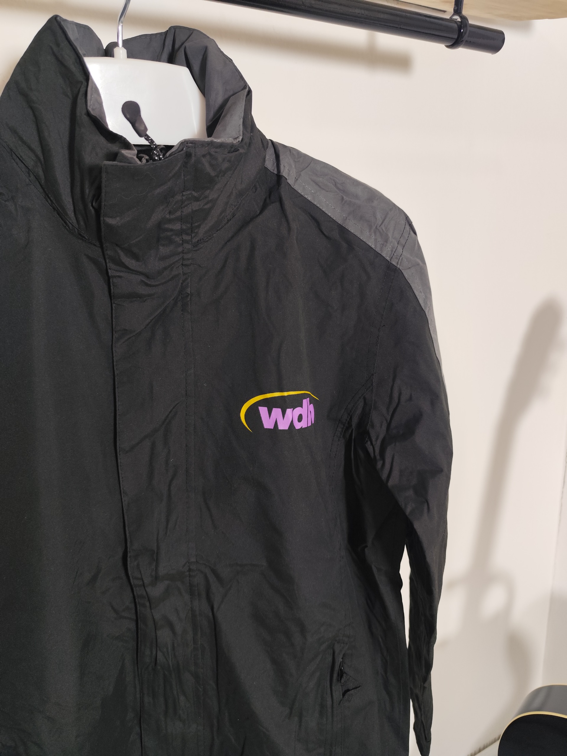 کاپشن بادگیر کد 95