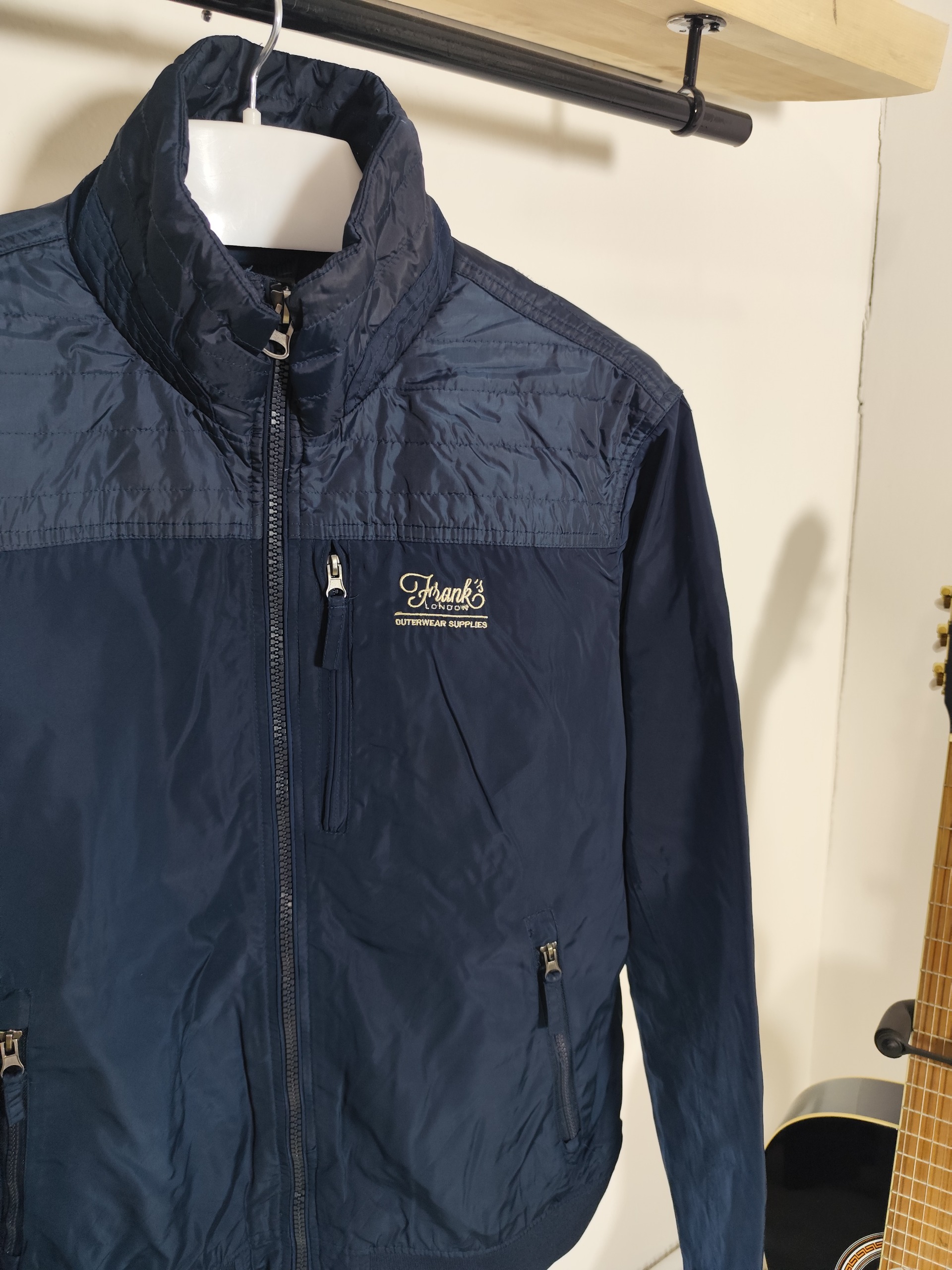 کاپشن بادگیر کد 100