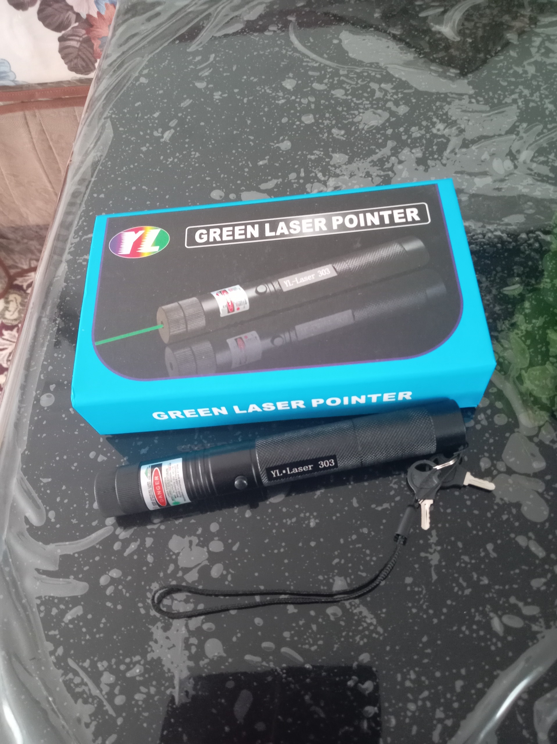 چراغ قوه لیزر