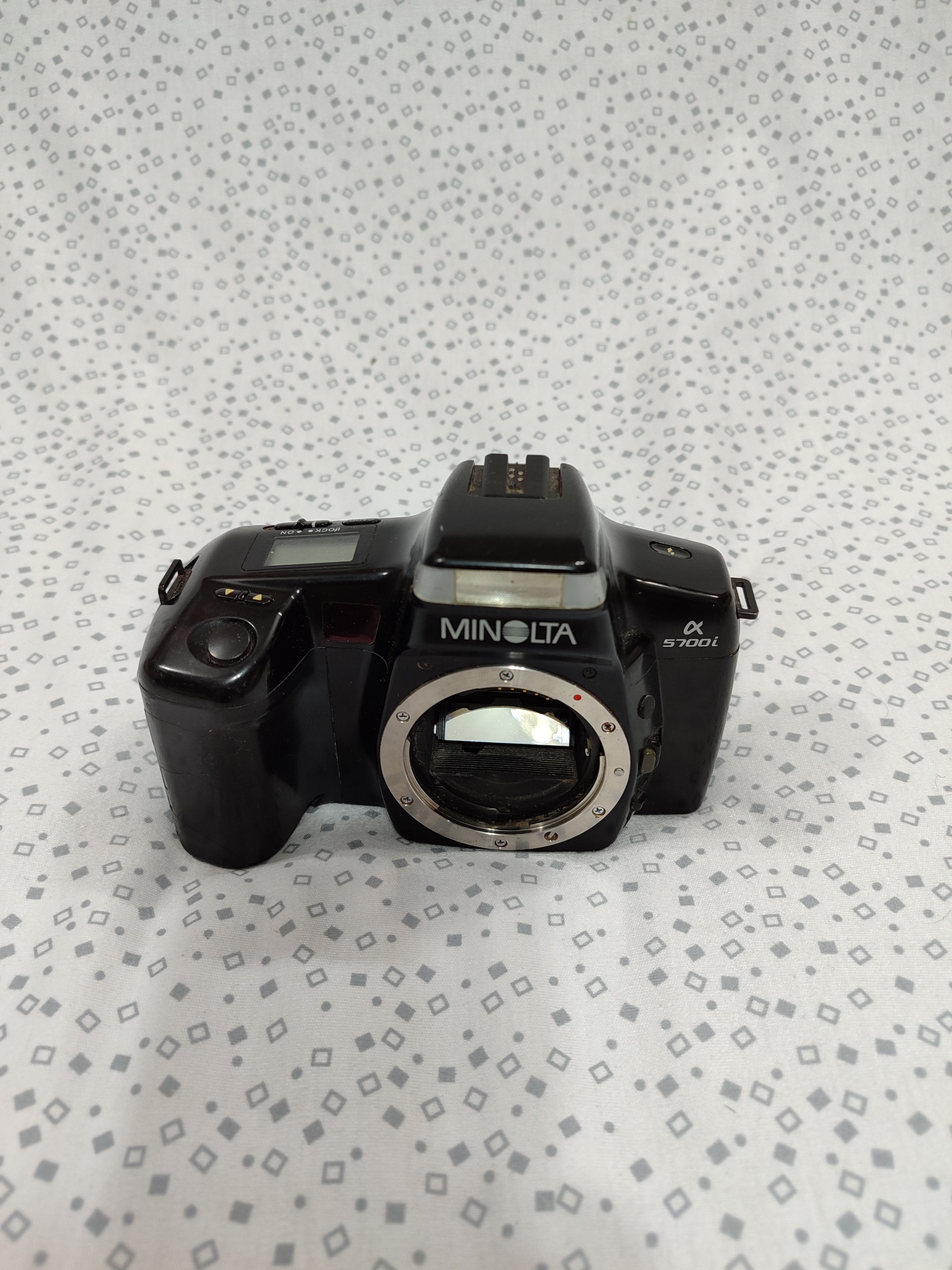 دوربین آنالوگ minolta