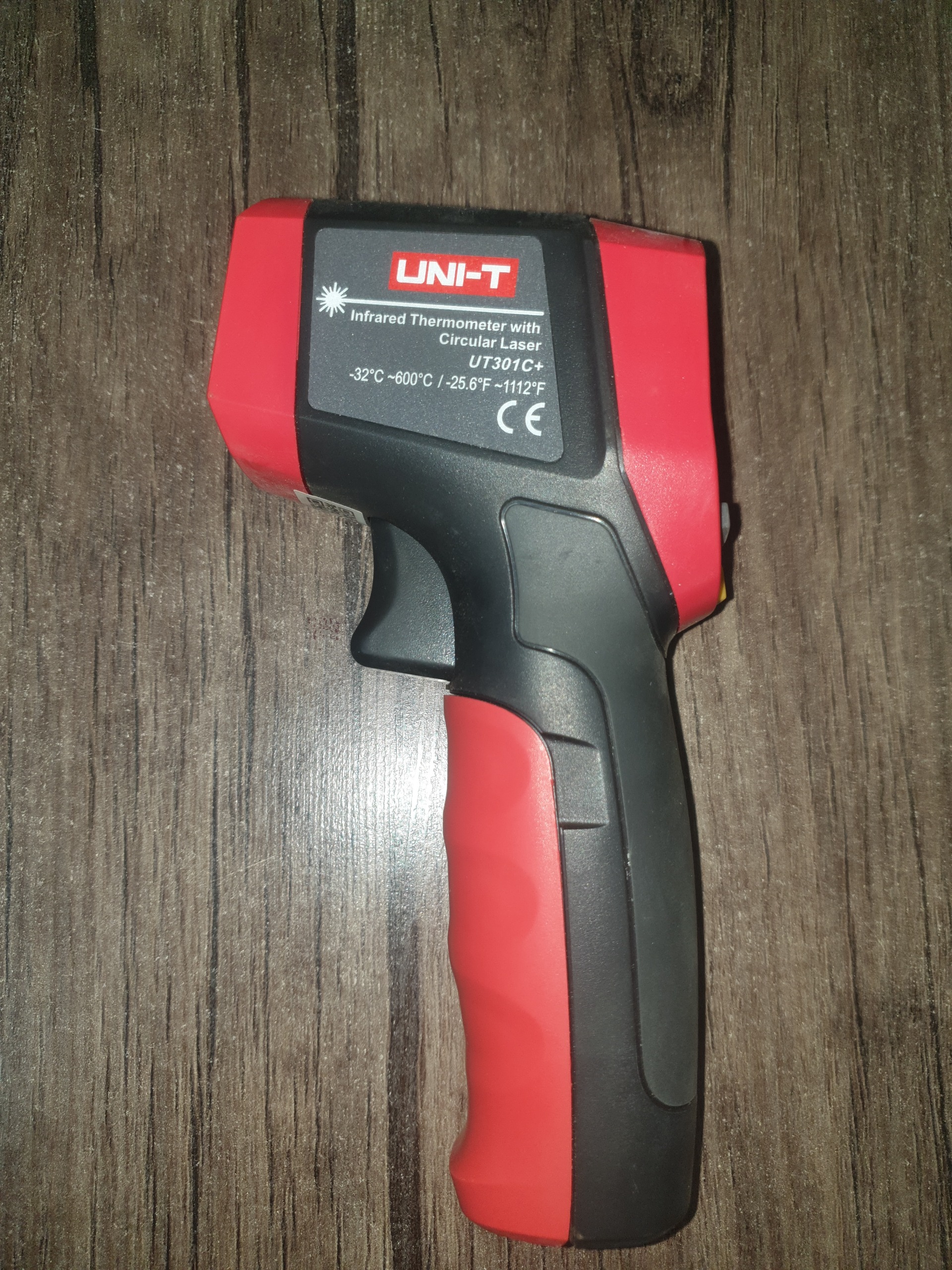 ترمومتر لیزری uni t مدل u301c plus درحدنو