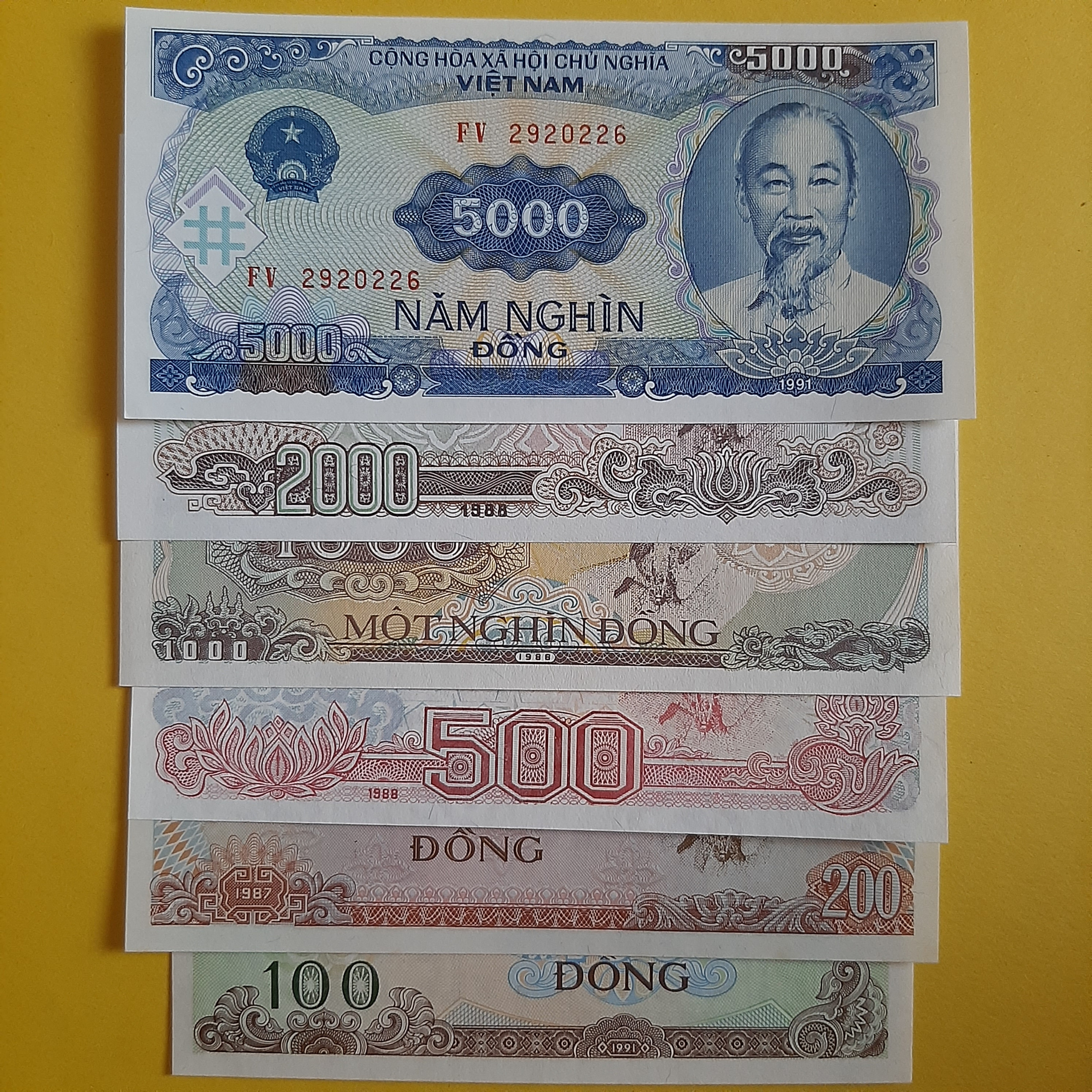 سری شش اسکناس ویتنام