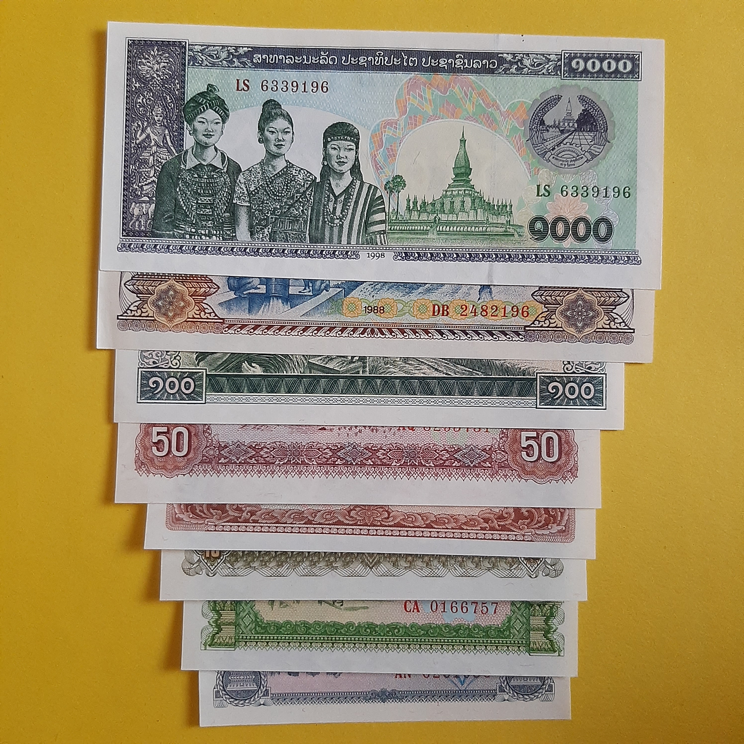 سری هشت اسکناس لائوس