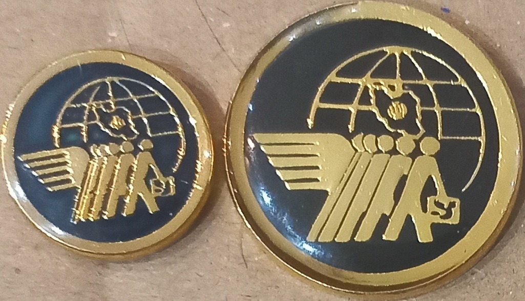 دکمه یونیفورم قدیمی بانوان هواپیمائی ایران ایرتور