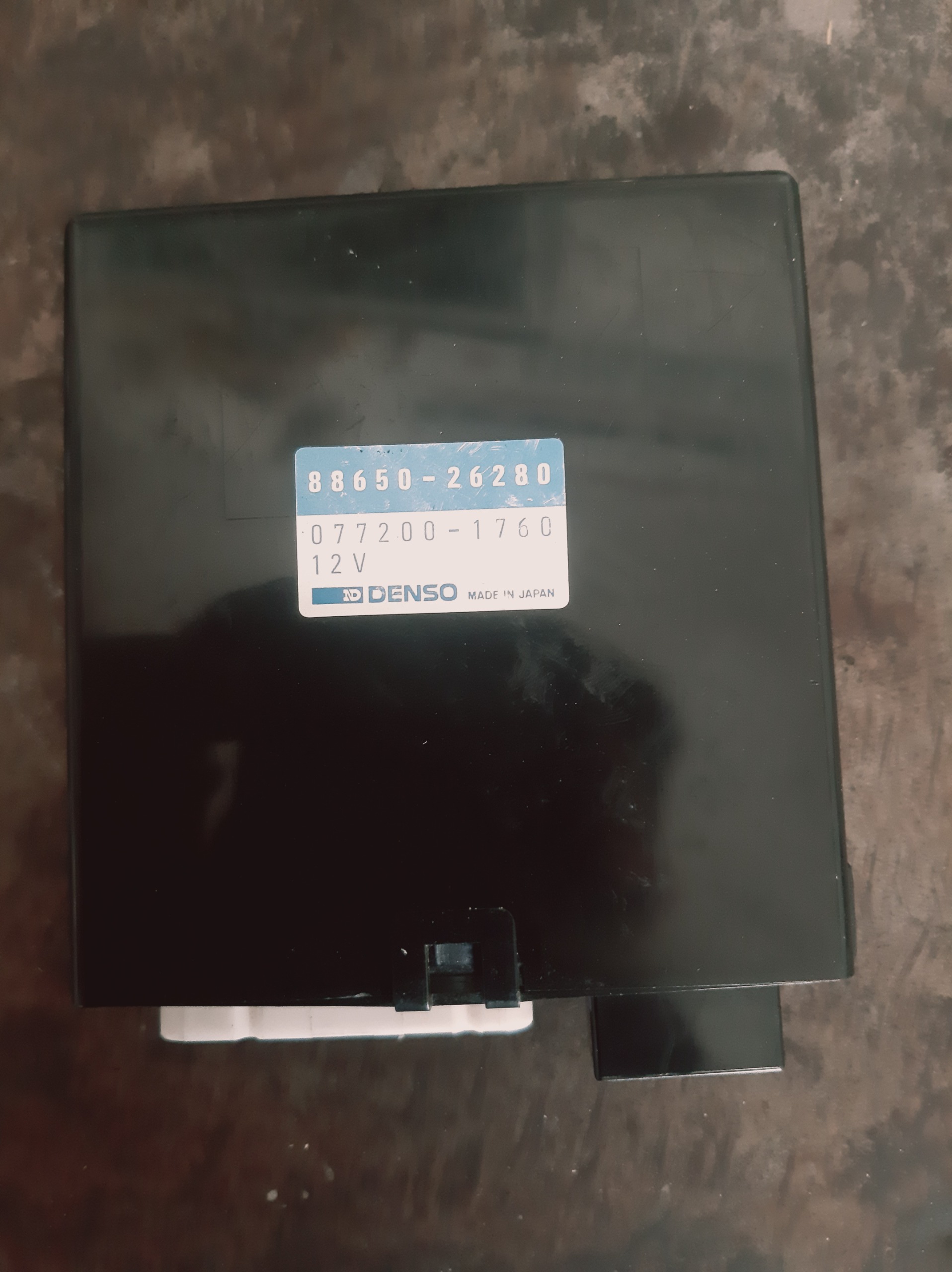 یونیت کنترل تویوتا part number 88650-26280