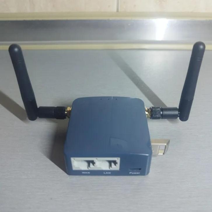 Router GLinet AR300M16ext