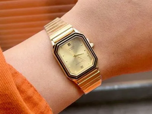 ساعت مچی زنانه بند استیل کلاسیک Casio