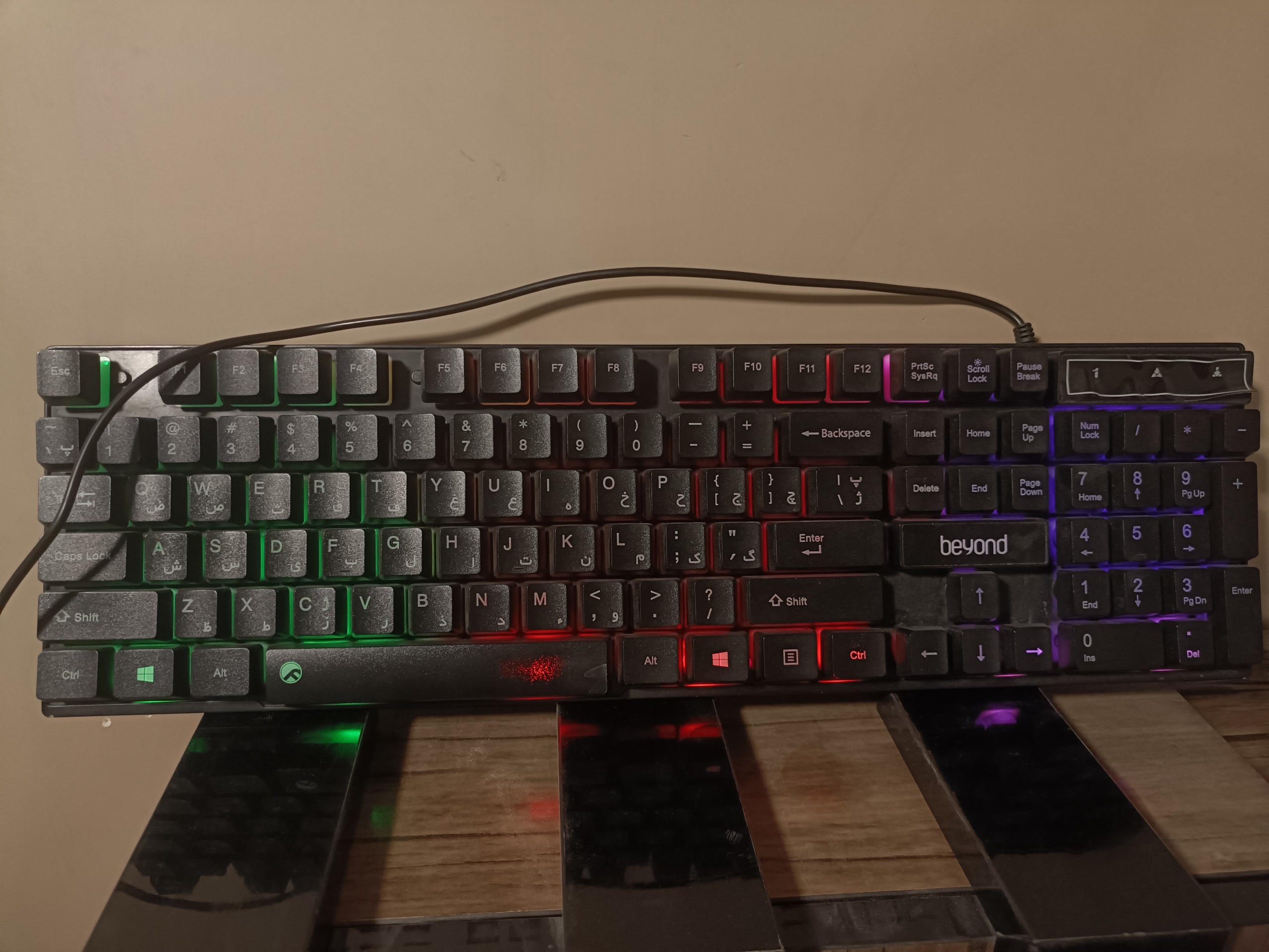 کیبورد گیمینگ rgb معیوب  ایرپاد