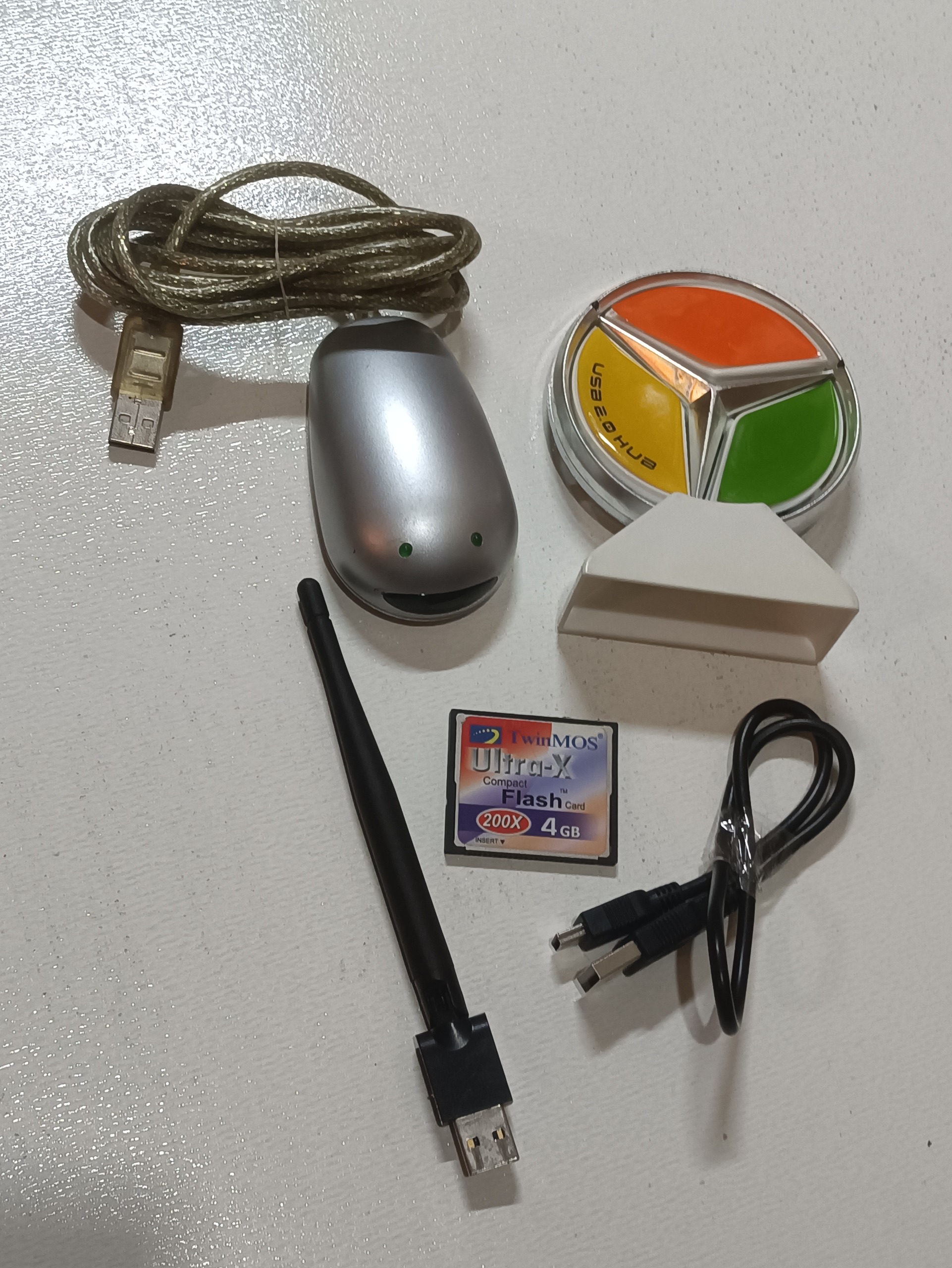 هاب دانگل وای فای گیرنده اینفرارد مموری cf