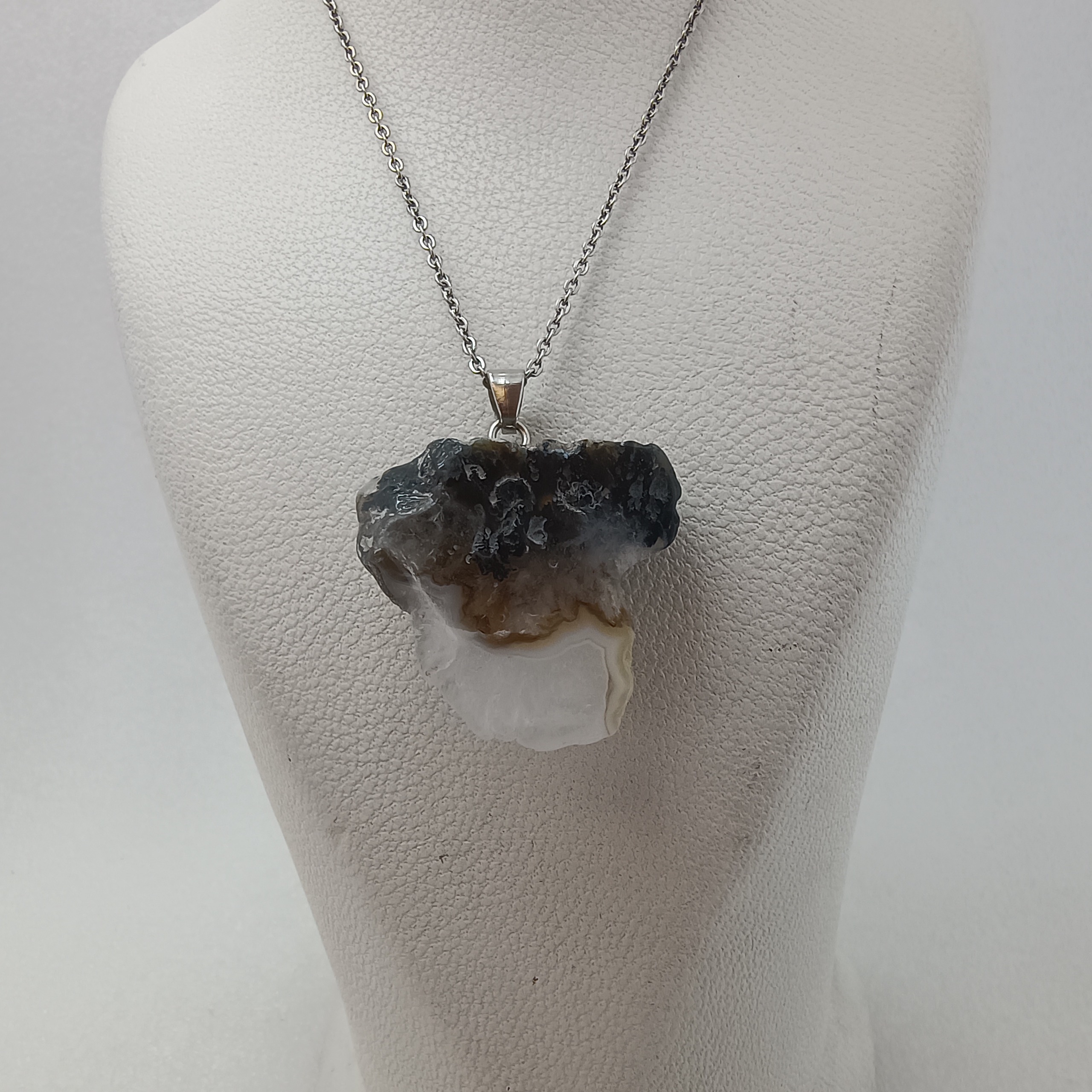 گردنبند فول انرژی عقیق کوارتز ر407