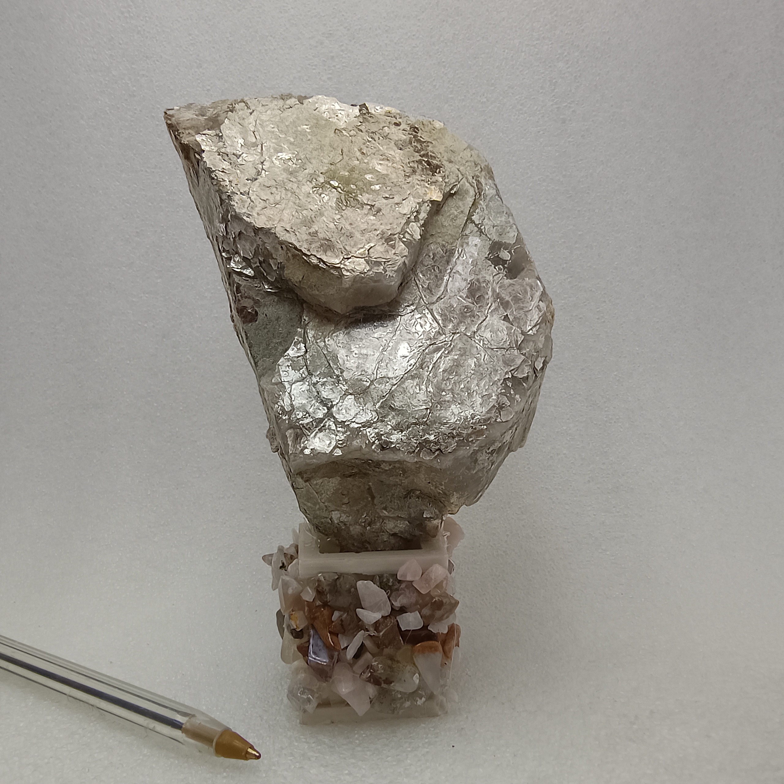 سنگ راف موسکویت معدنی عسل161