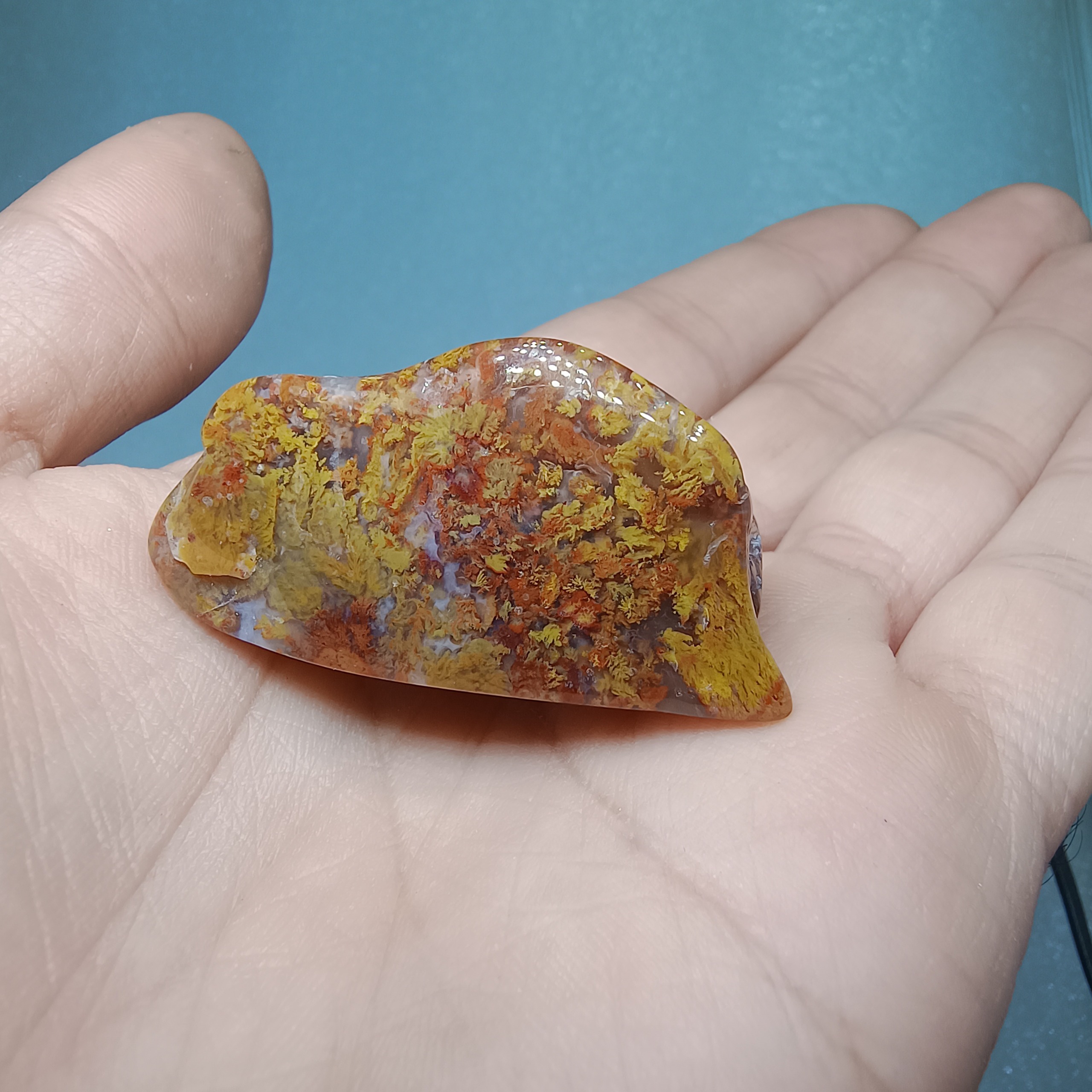 سنگ راف عقیق پاییزه b560