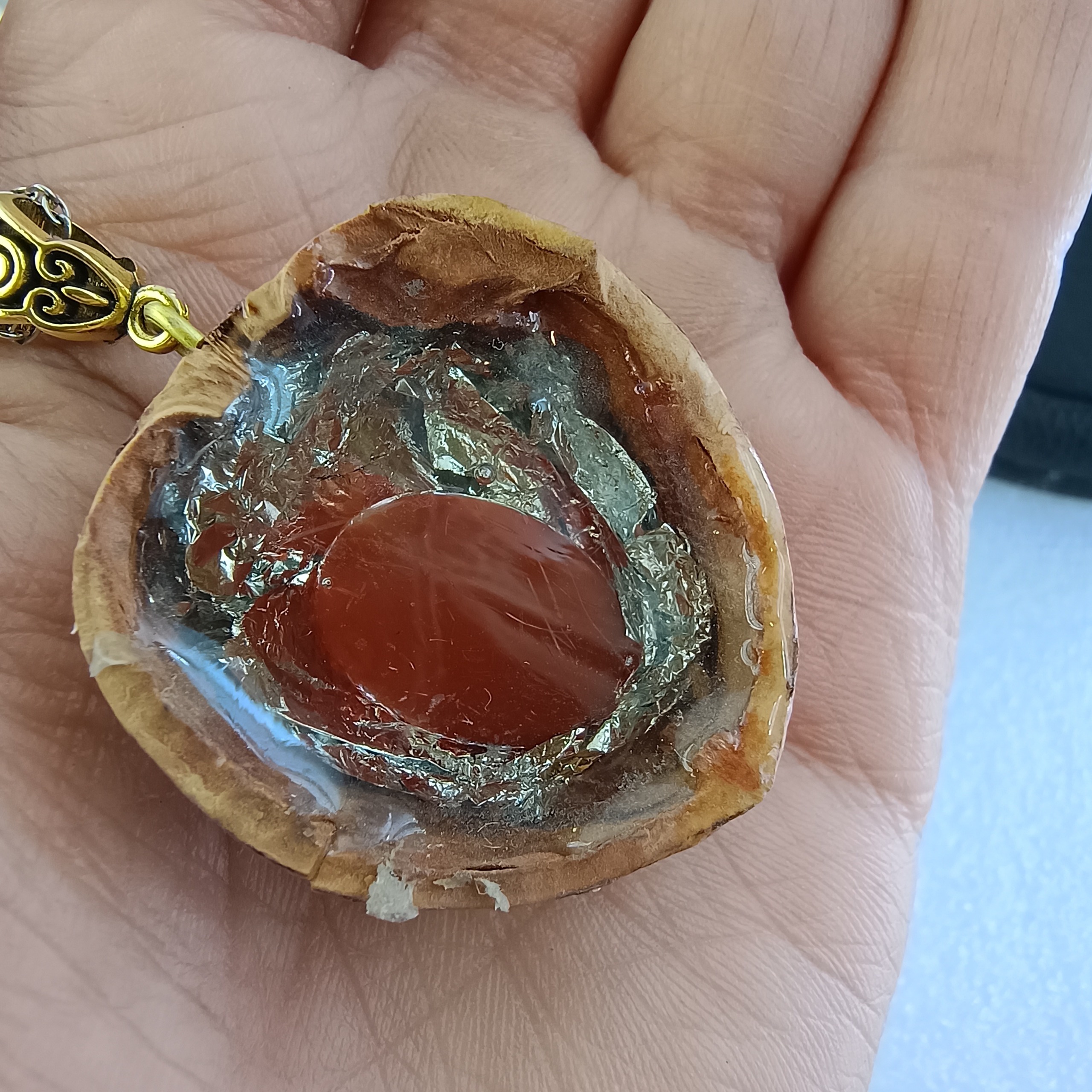 گردنبند عقیق سرخ قاب گردو 1و610