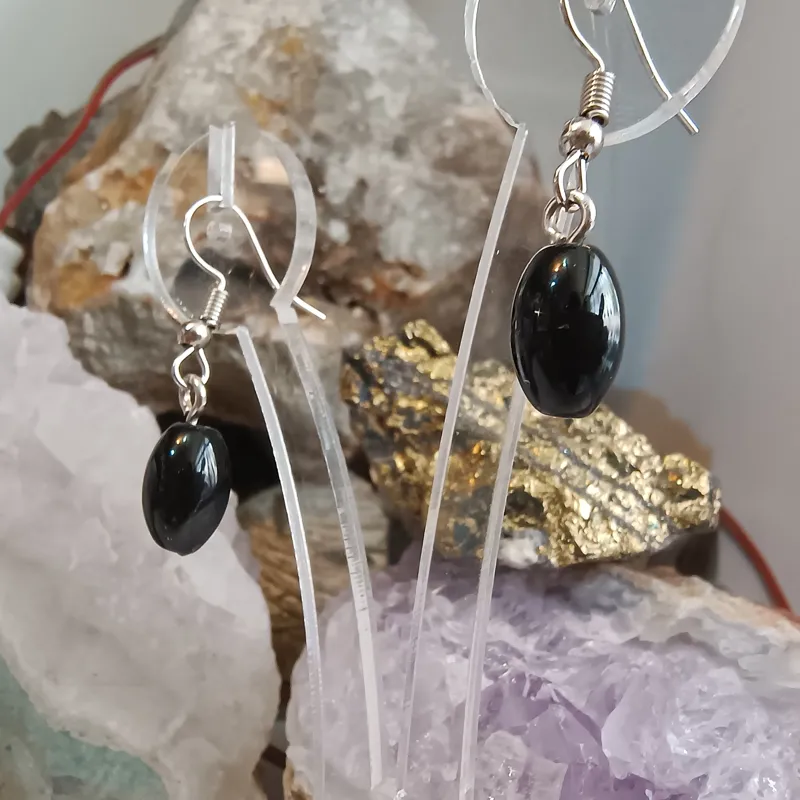 گوشواره عقیق اونیکس گوش300