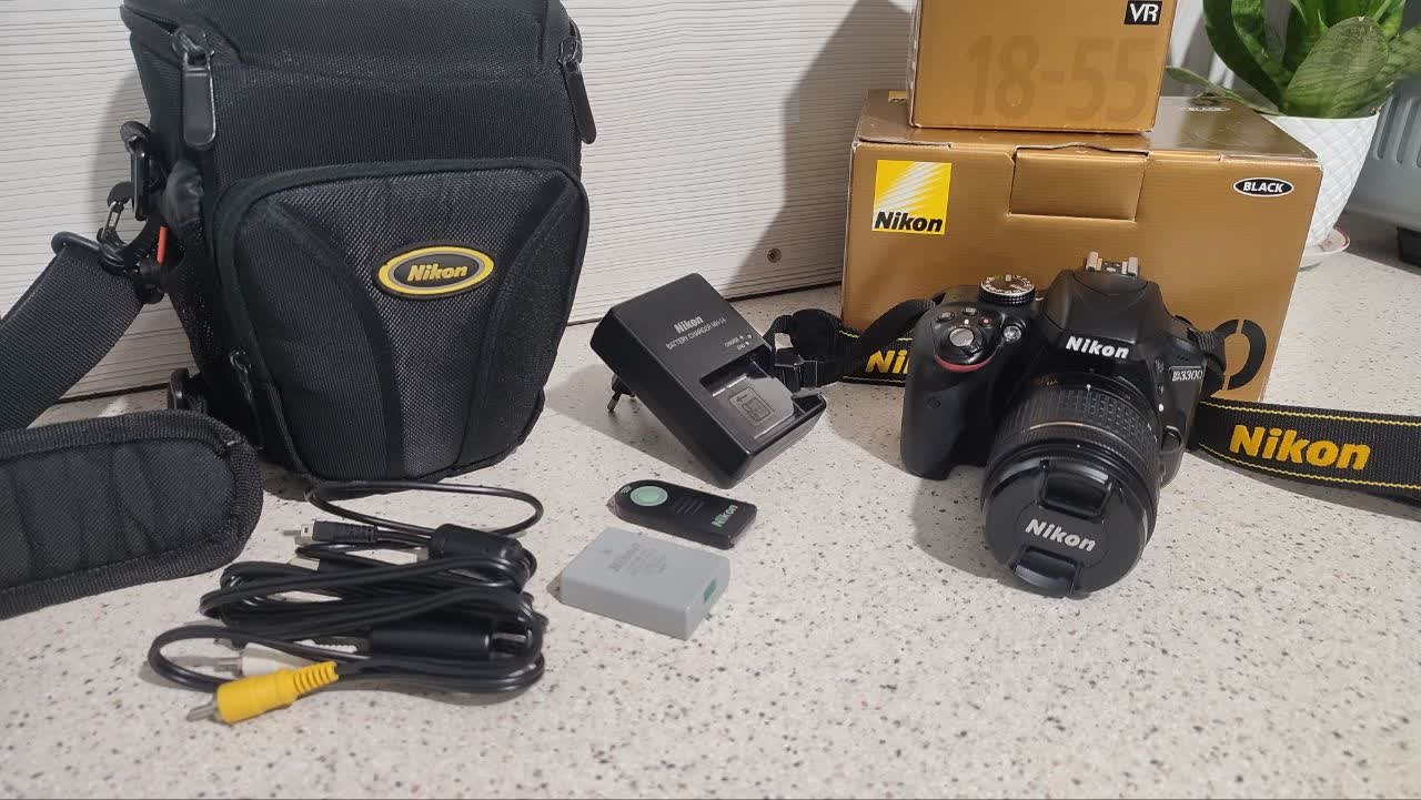 دوربین نیکون d3300 با لنز 18-55