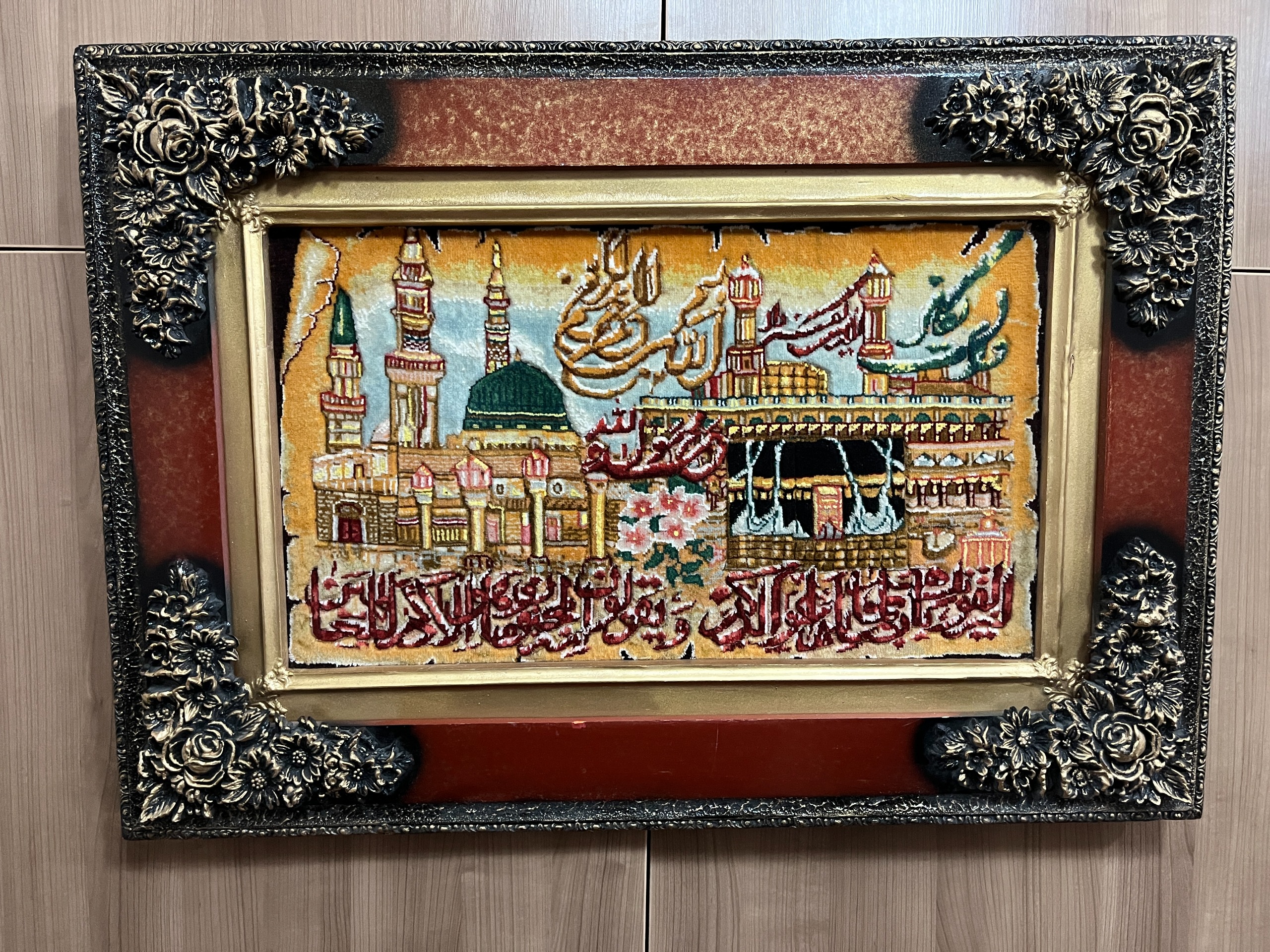 تابلو ونیکاد دستبافت با قاب چوبی دستساز