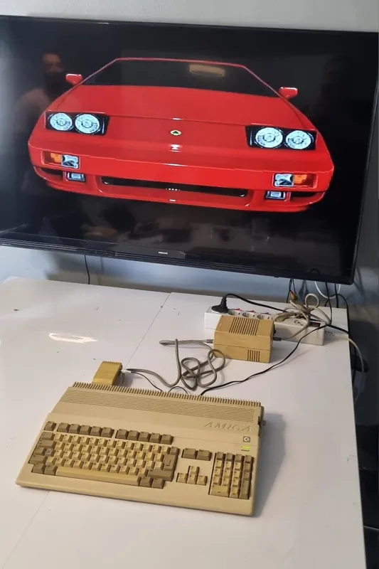 کامپیوتر آمیگا Amiga 500