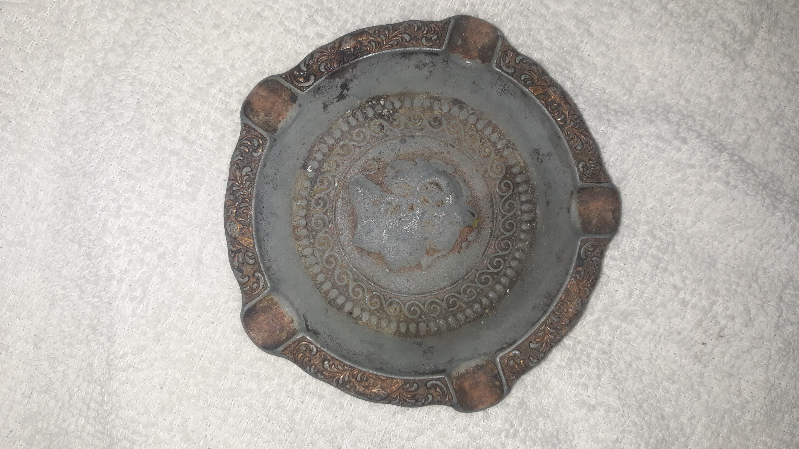زیرسیگاری مسی قدیمی