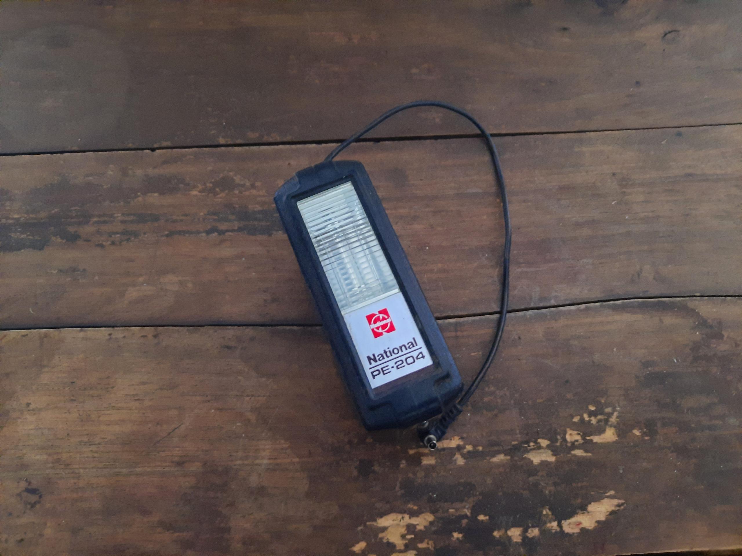 فلاش ژاپنی دوربین های قدیمی