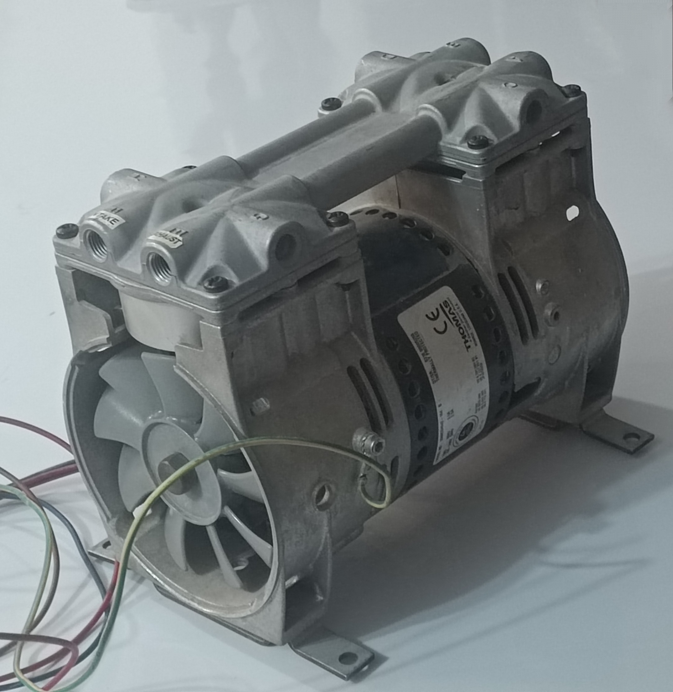 الکتروموتور پمپ وکیوم آمریکایی THOMAS