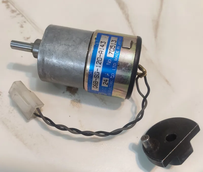 الکتروموتور گیربکسی ژاپنی 06b-sg-120-a143