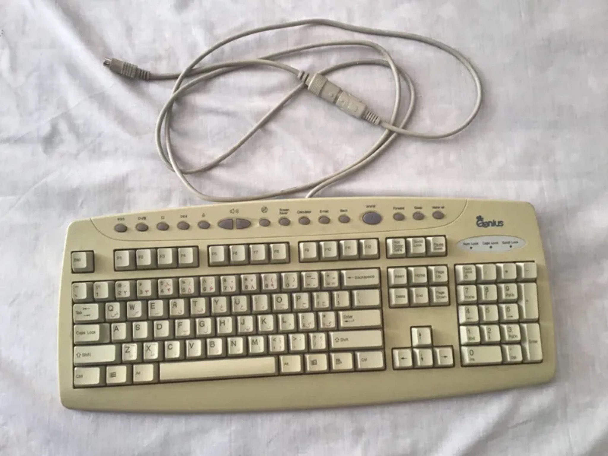 صفحه کلید قدیمی جنیوس Genius KWD 910