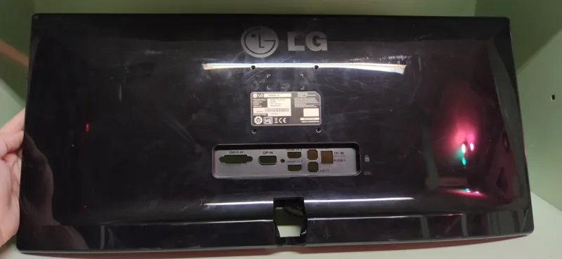قاب کامل مانیتورLG 25UM65-P