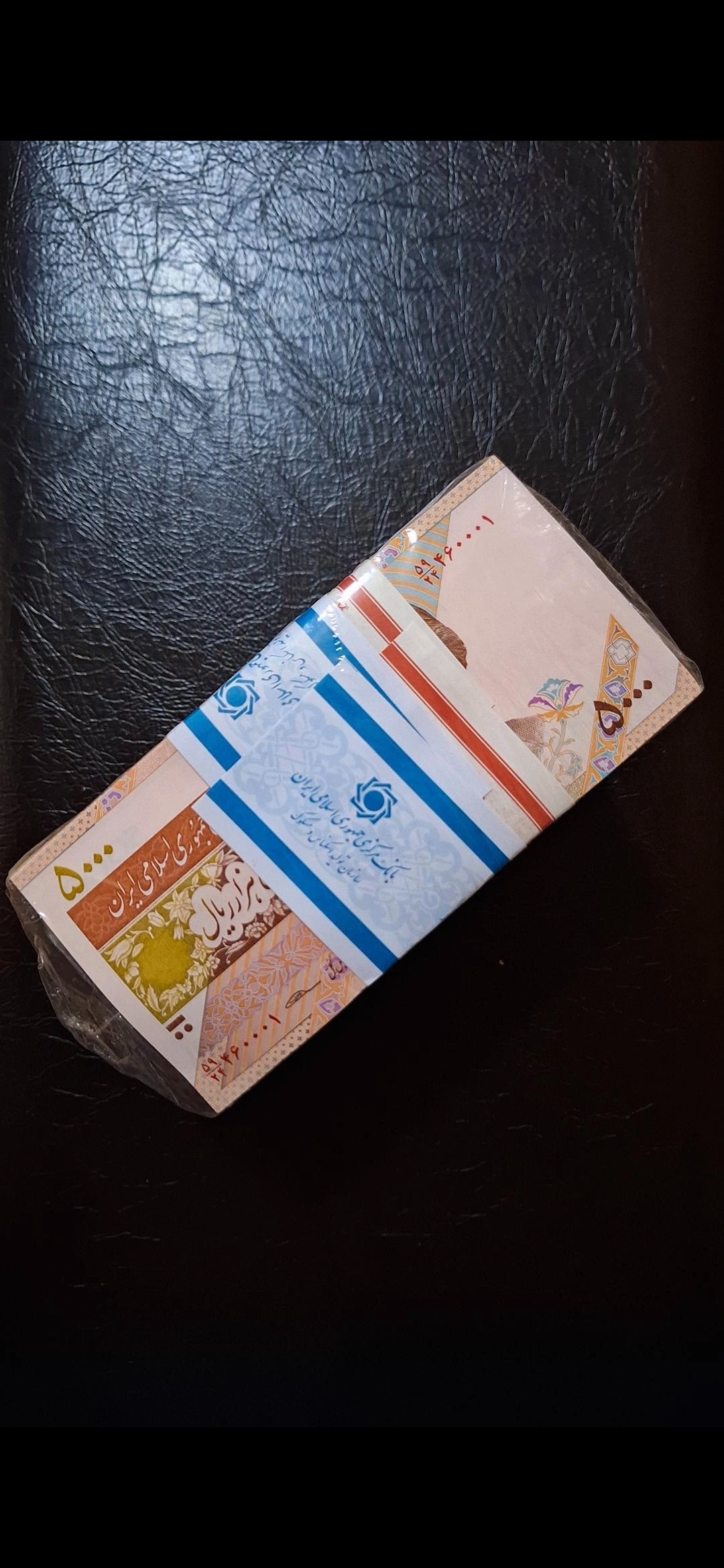 باکس اسکناس 500 تومانی بانکی کاملا سالم پشت سفال
