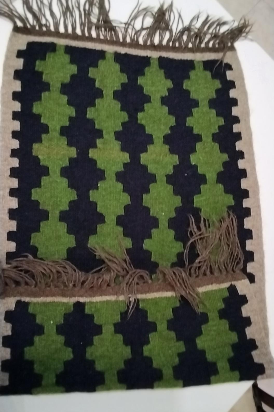گلیم پشمی دست دوز60در 110 سانت