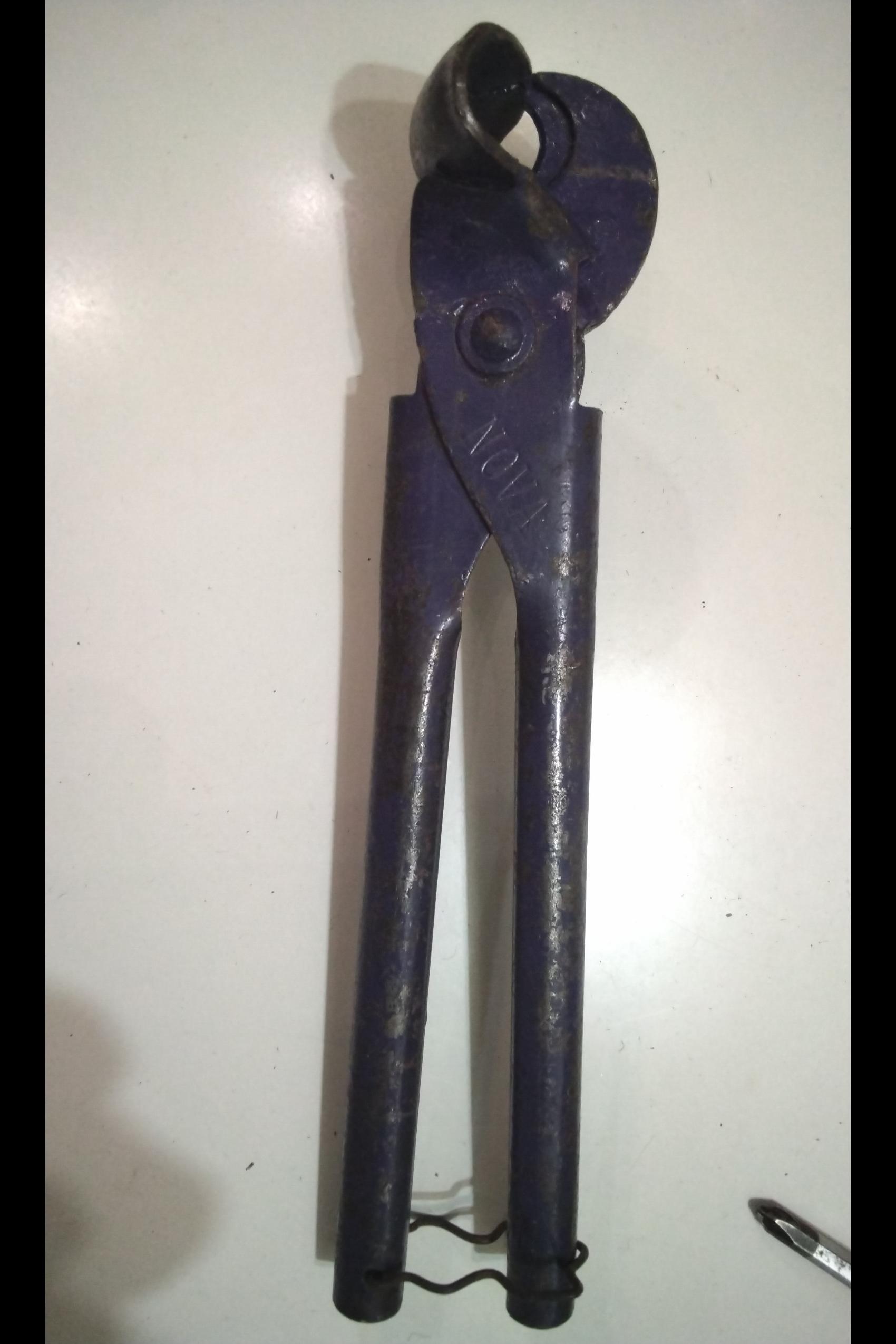 انبر قدیمی لوله پرچ نووا