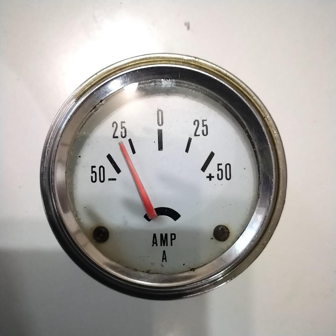 نشانگر شارژ باتری و برق خودرو