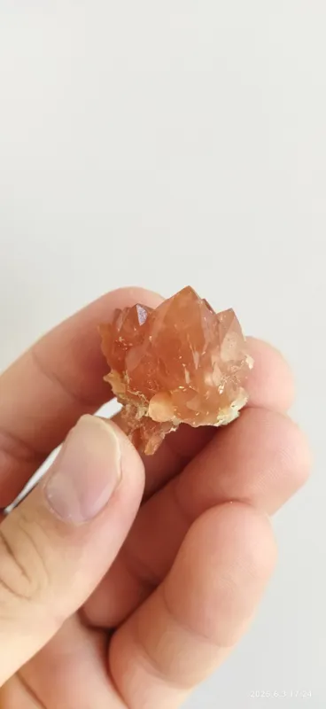 کوارتز بینظیر سمنان با رنگ نایاب