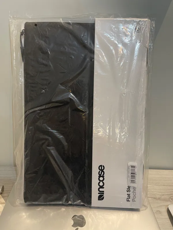 کیف و محافظ لپ تاپ 16 اینچ incase امریکا