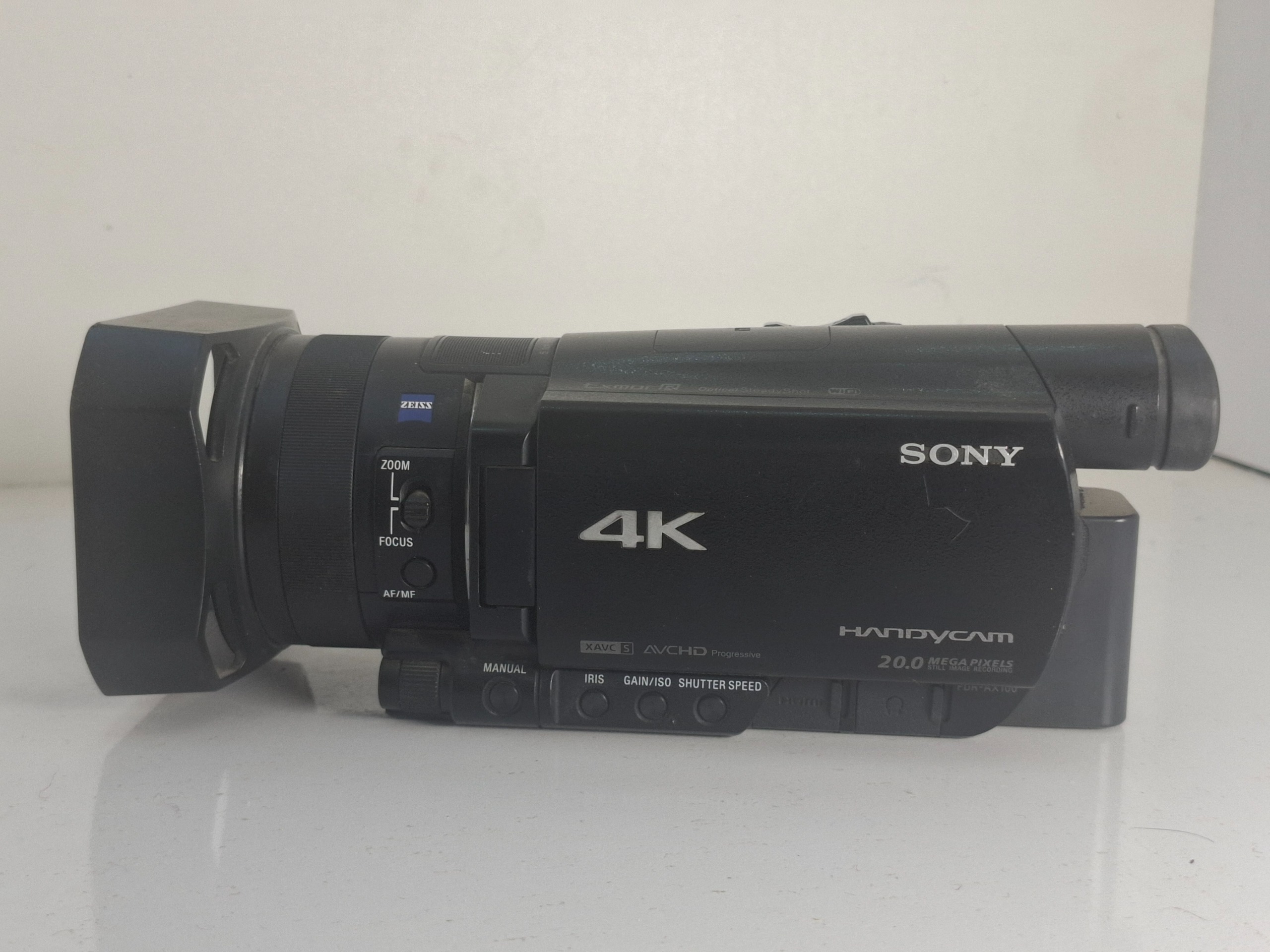 دوربین فیلمبرداری سونی ax100