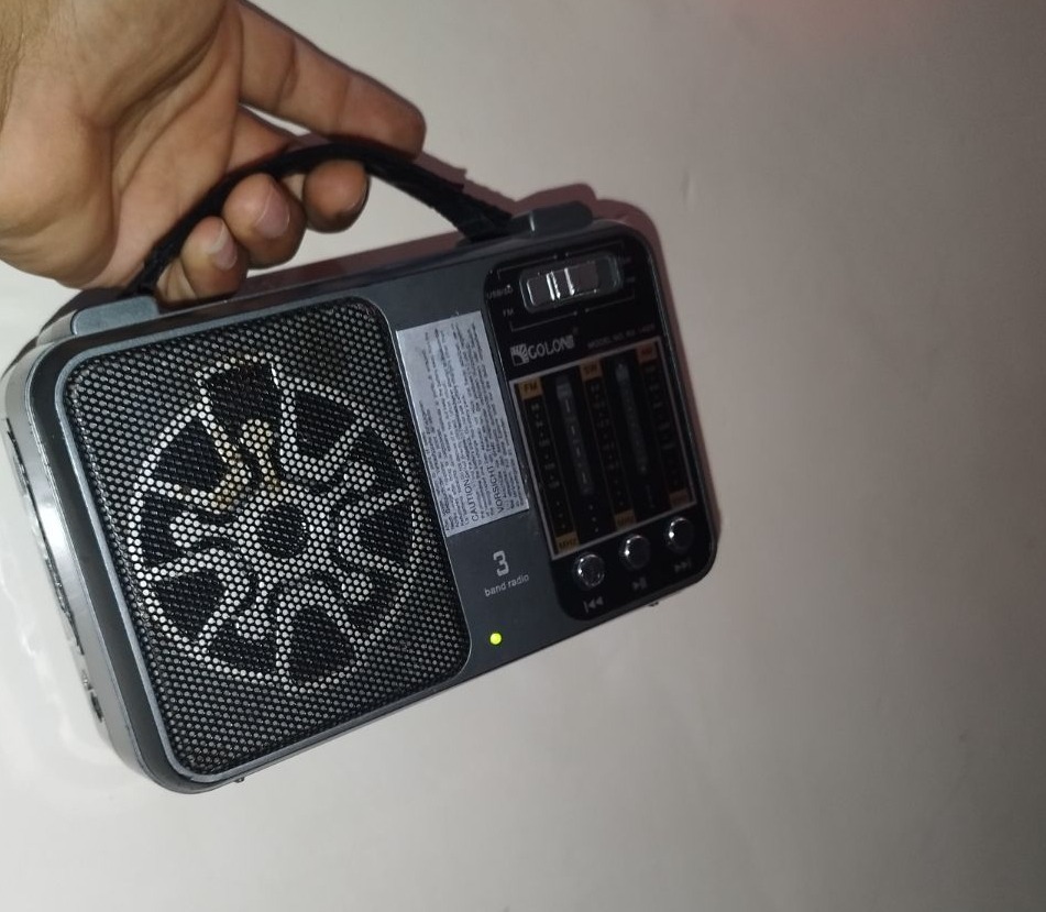 اسپیکر طرح رادیو بلوتوث