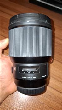 تصویر لنز 85 آرت سیگما 