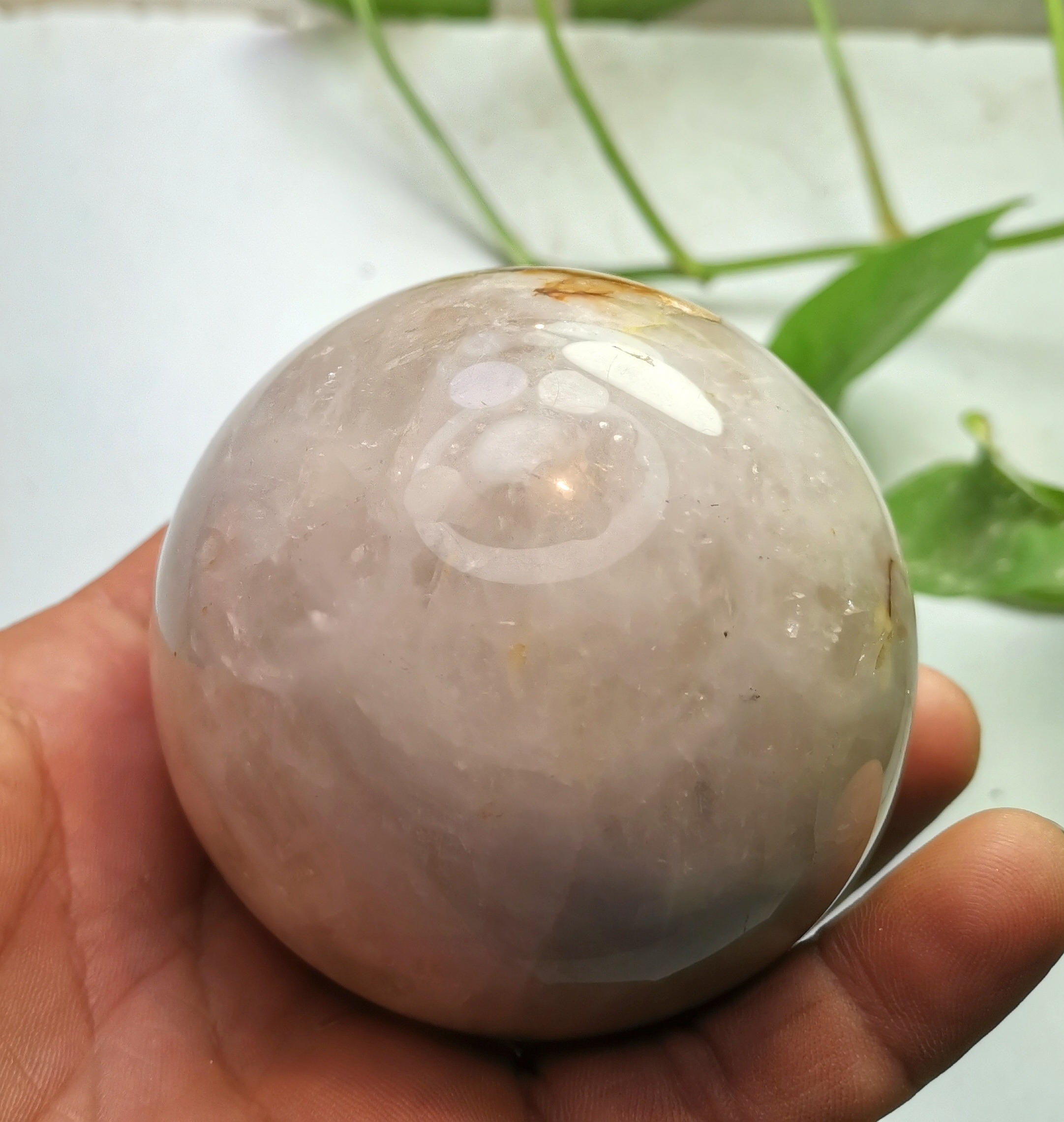 گوی زیبای کوارتز یخی