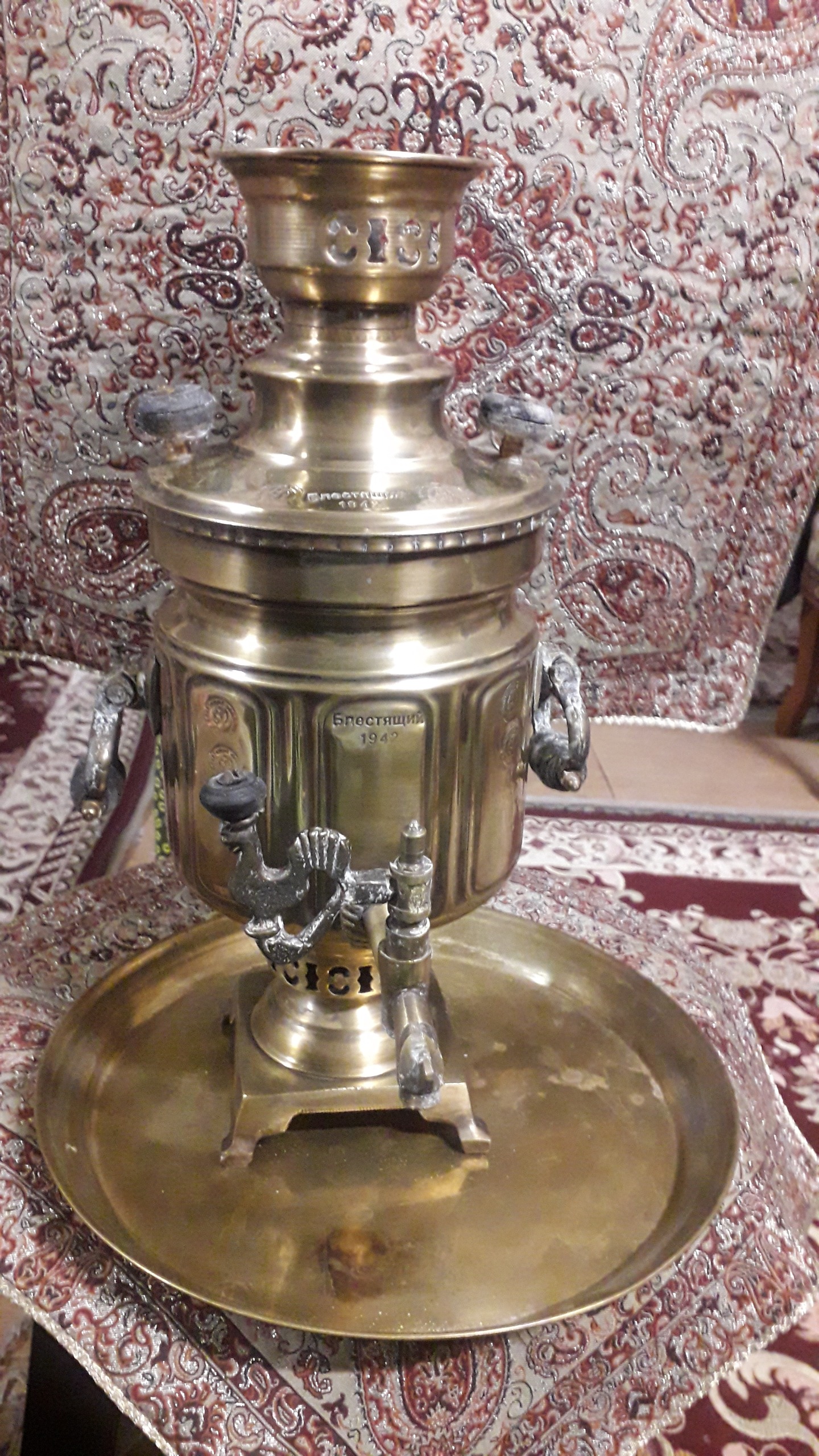 سماور ذغالی برنجی روسی قدمت 85سال