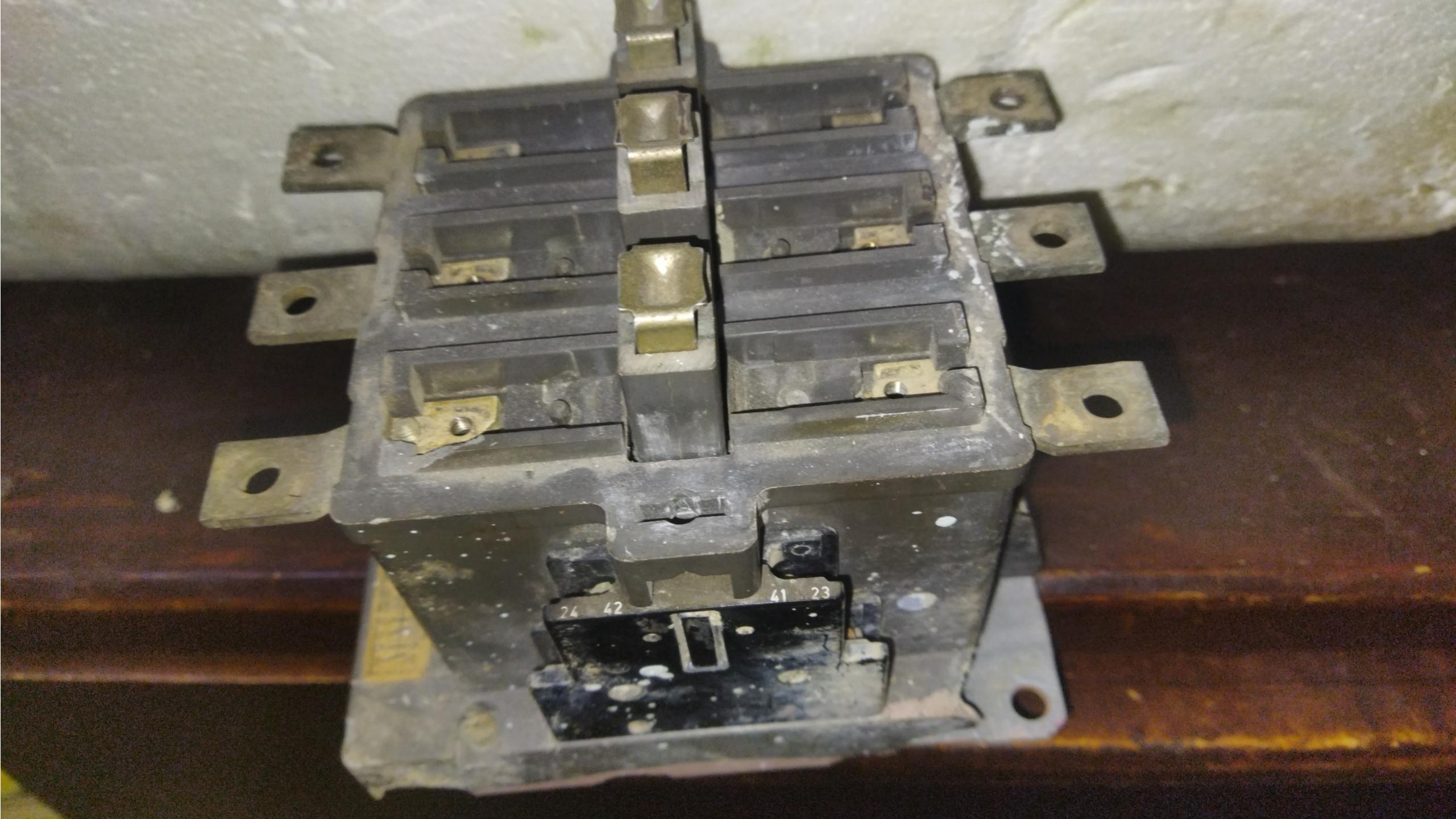 بوبین کنتاکتور زیمنس 3tb50